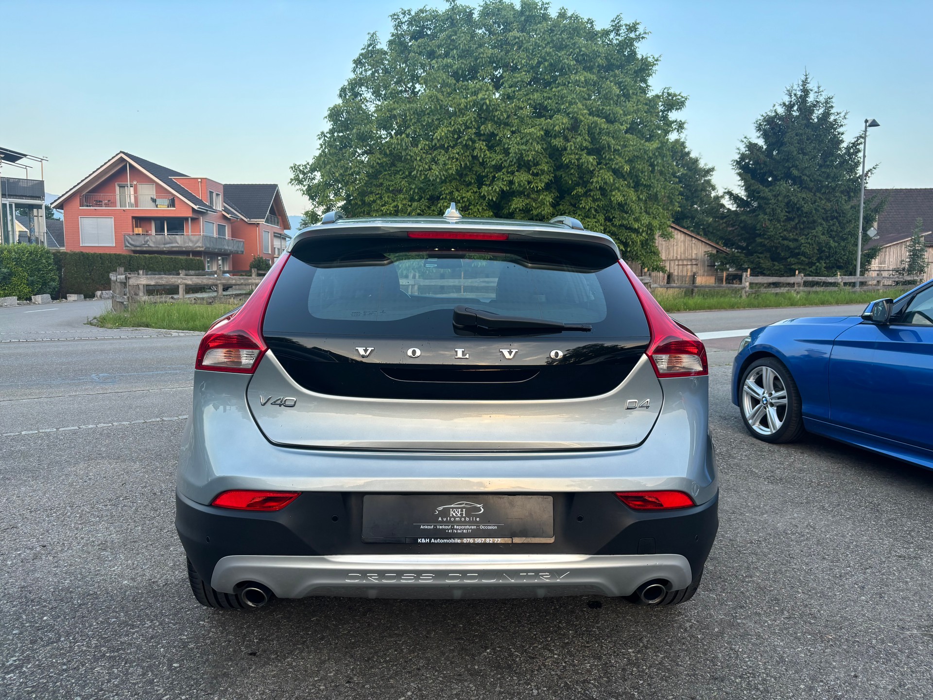 VOLVO V40 Cross Country D4 Summum Geartronic-image-3