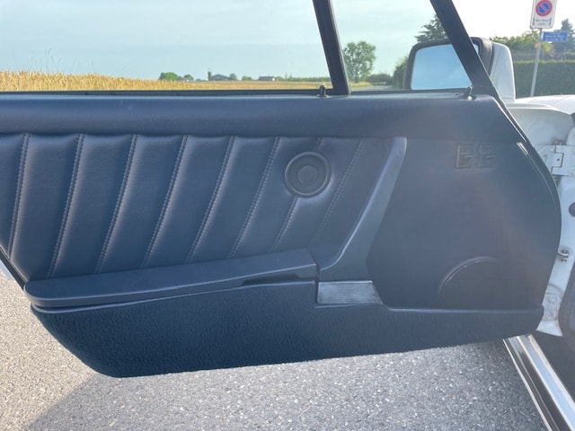 PORSCHE 911 Carrera-image-13