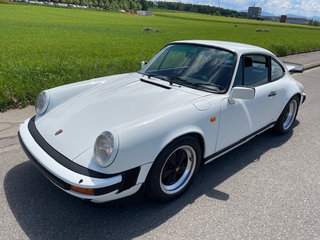 PORSCHE 911 Carrera-image-1