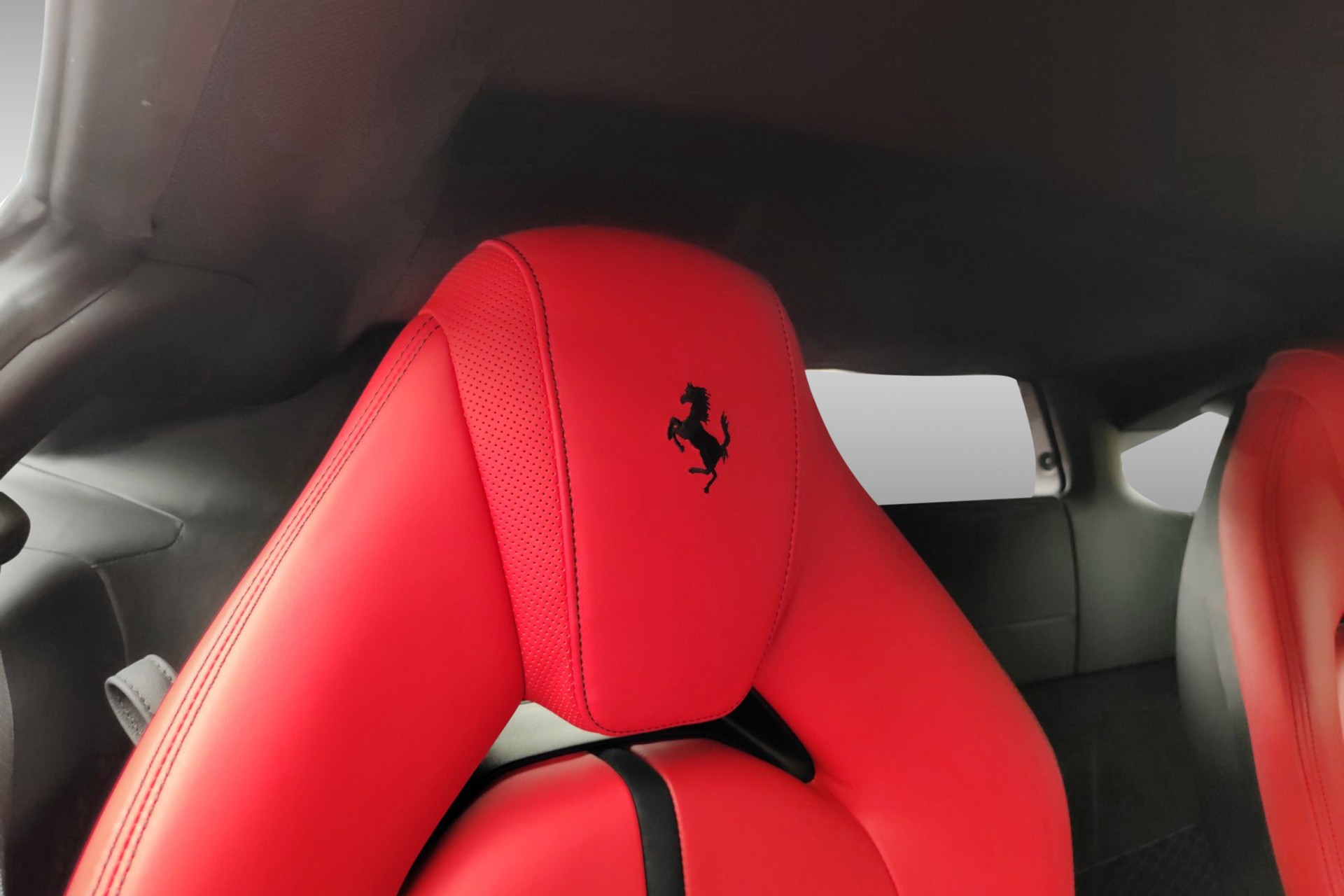 FERRARI F8 Tributo-image-17