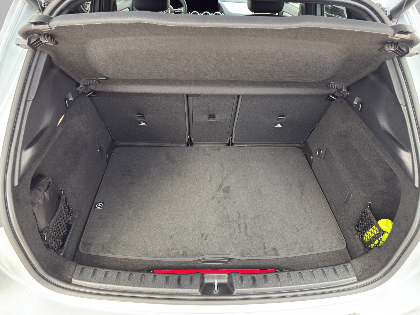 MERCEDES-BENZ GLA 250 e 8G-DCT-image-7