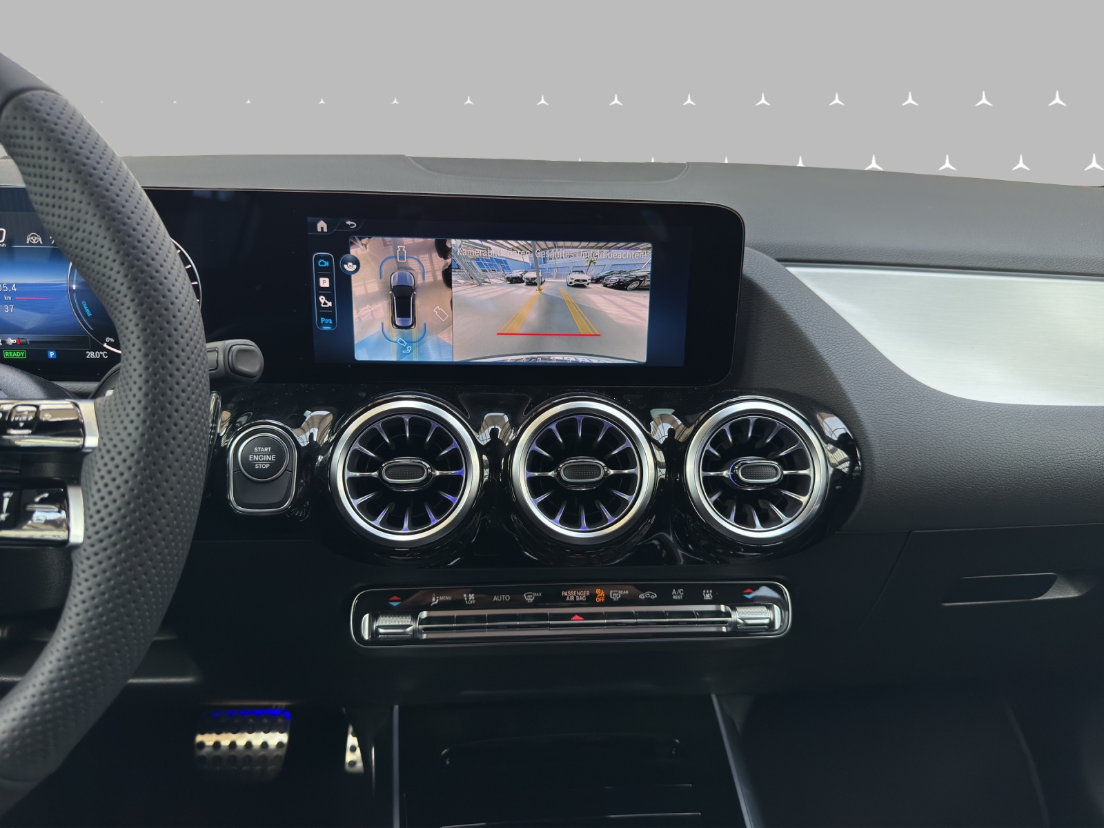 MERCEDES-BENZ GLA 250 e 8G-DCT-image-13