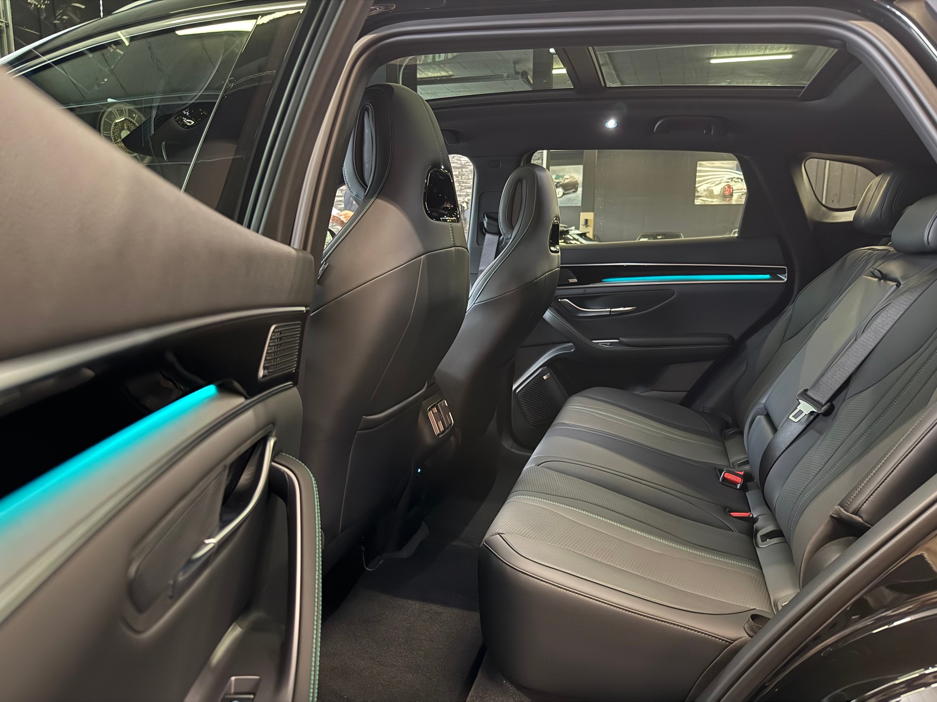 BYD Seal U DM-i Design AWD-image-10