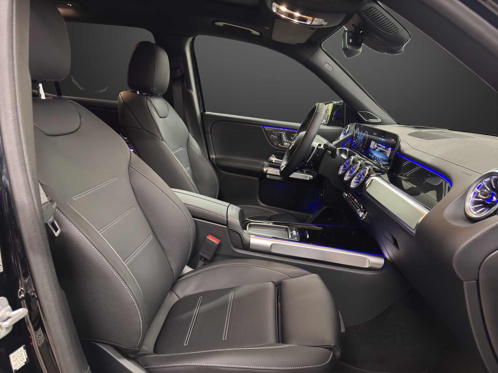 MERCEDES-BENZ GLB AMG 35 4Matic 8G-Tronic-image-12