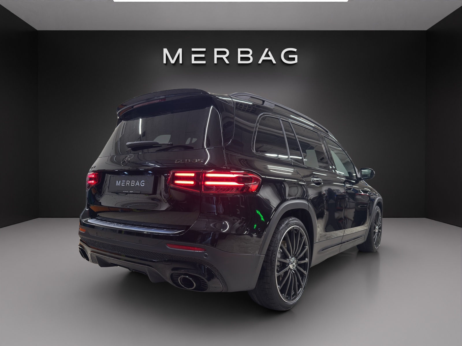 MERCEDES-BENZ GLB AMG 35 4Matic 8G-Tronic-image-2