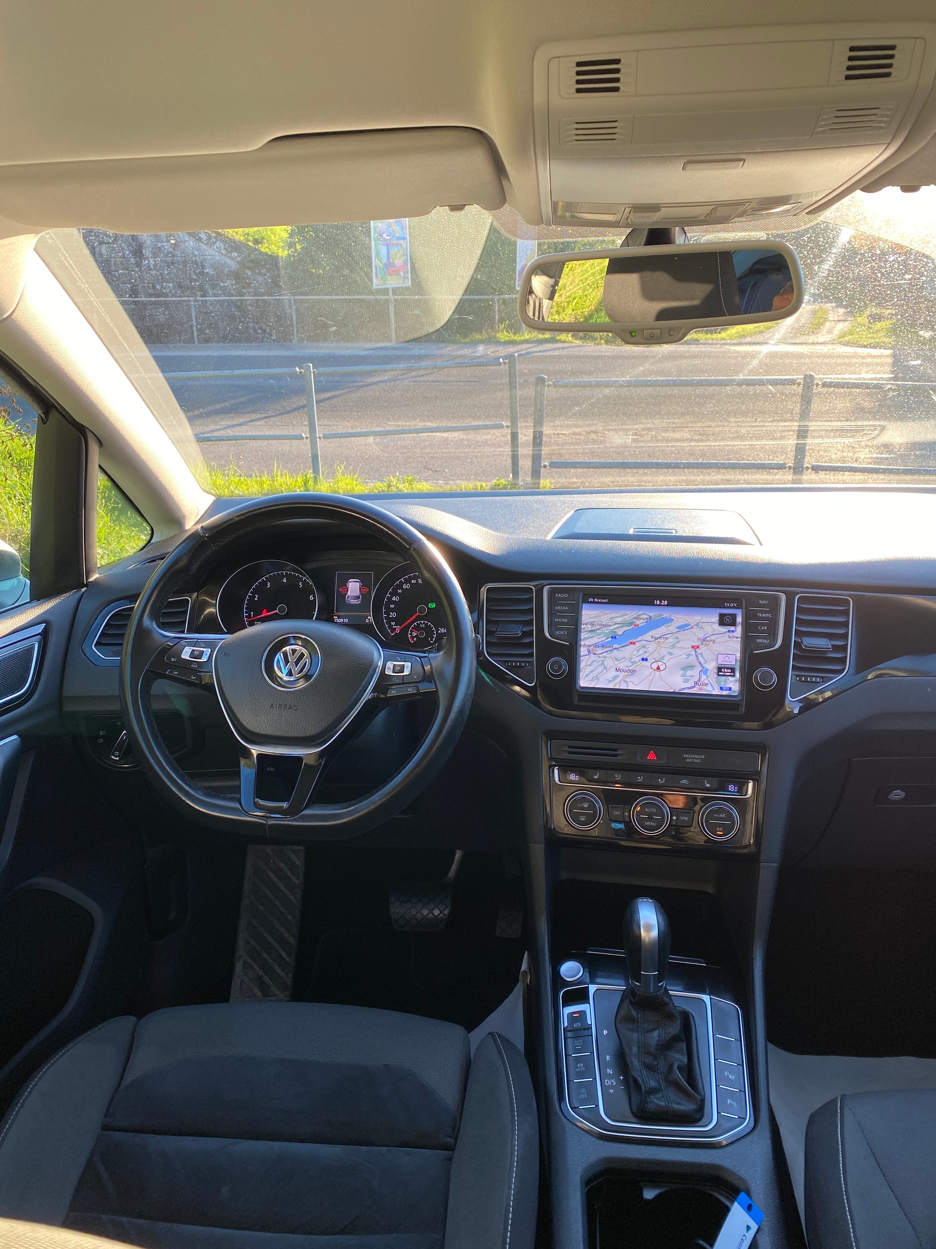 VW Golf Sportsvan 1.4 TSI Highline DSG-image-9