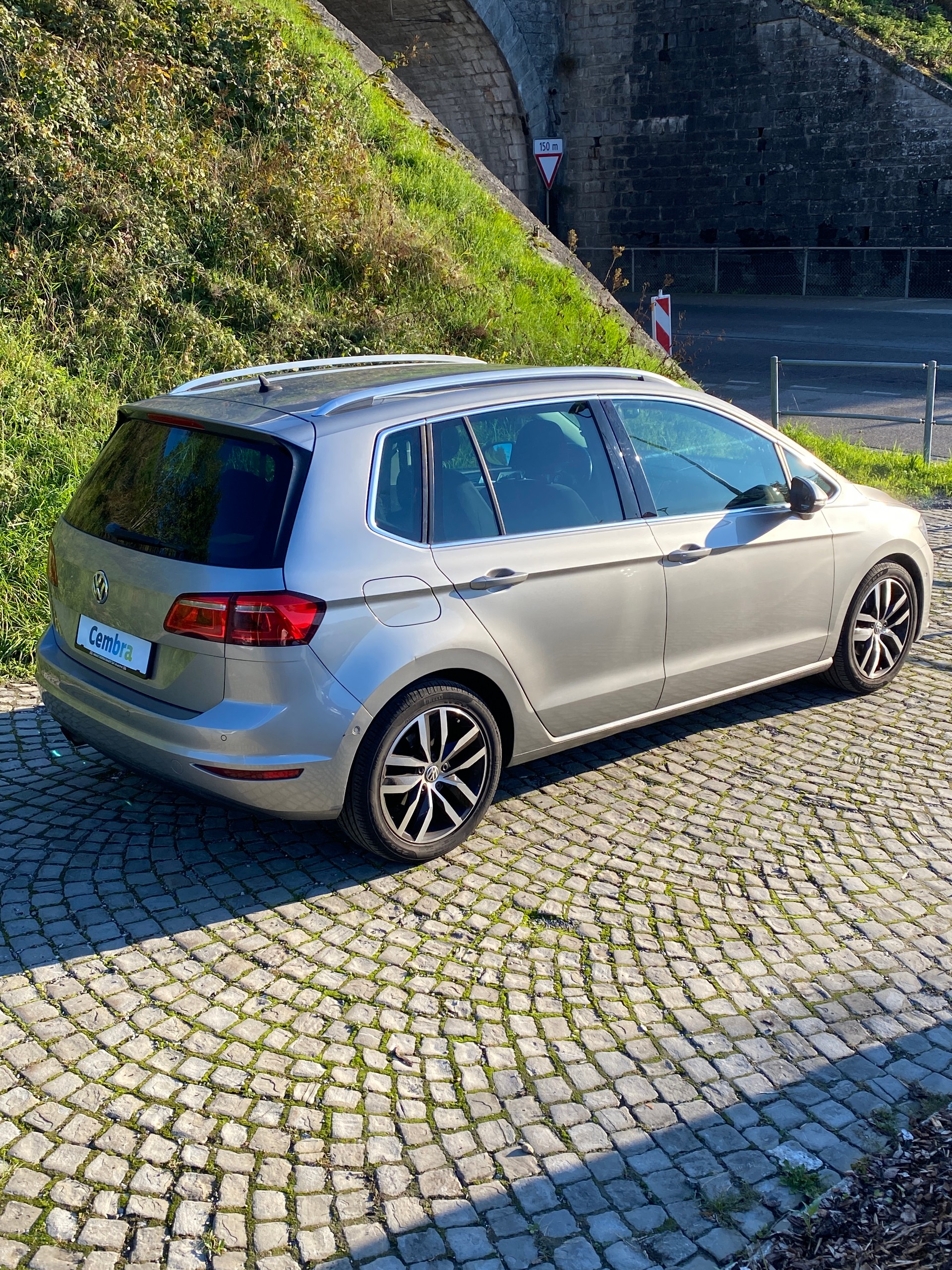 VW Golf Sportsvan 1.4 TSI Highline DSG-image-3