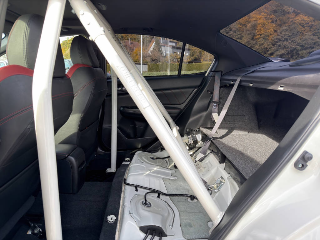SUBARU WRX STI 2.5 T Luxury-image-8
