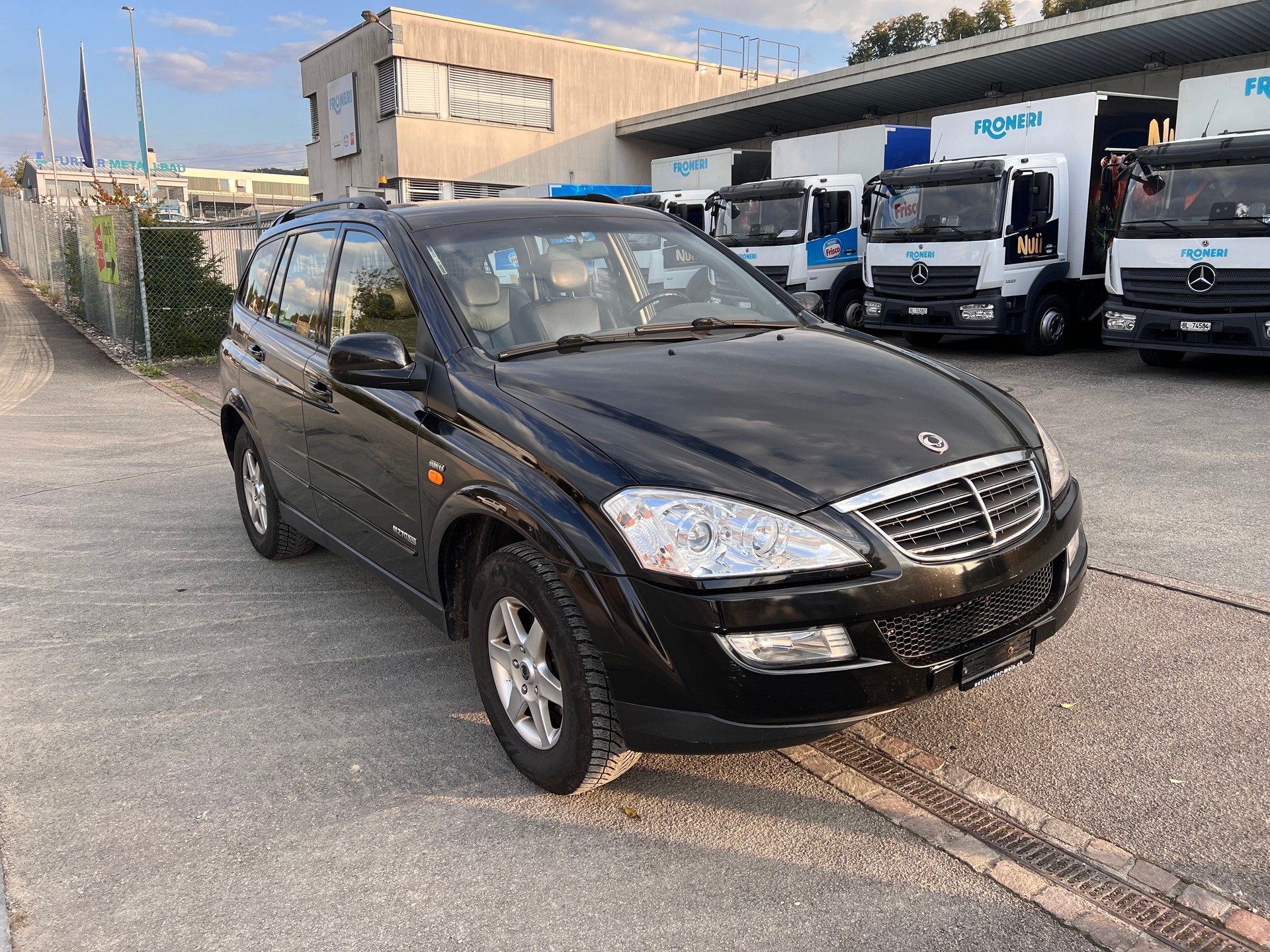 KGM-SsangYong Kyron 270 Xdi 4WD Comfort Automatic-image-3