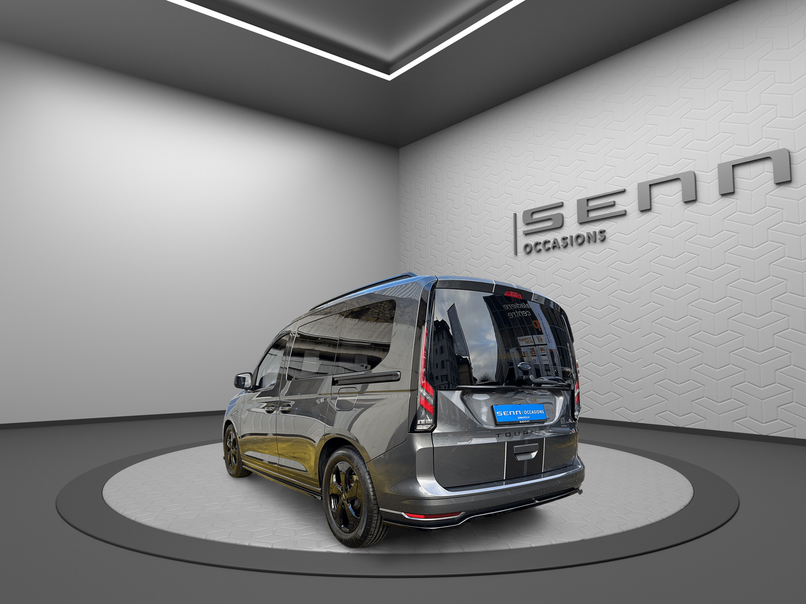 FORD Tourneo Connect 2.0 EcoBlue Titanium Automat-image-3