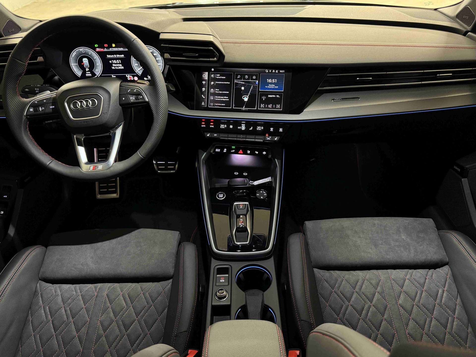 AUDI A3 Sportback TFSI e 200 kW S line Attraction S tronic-image-8