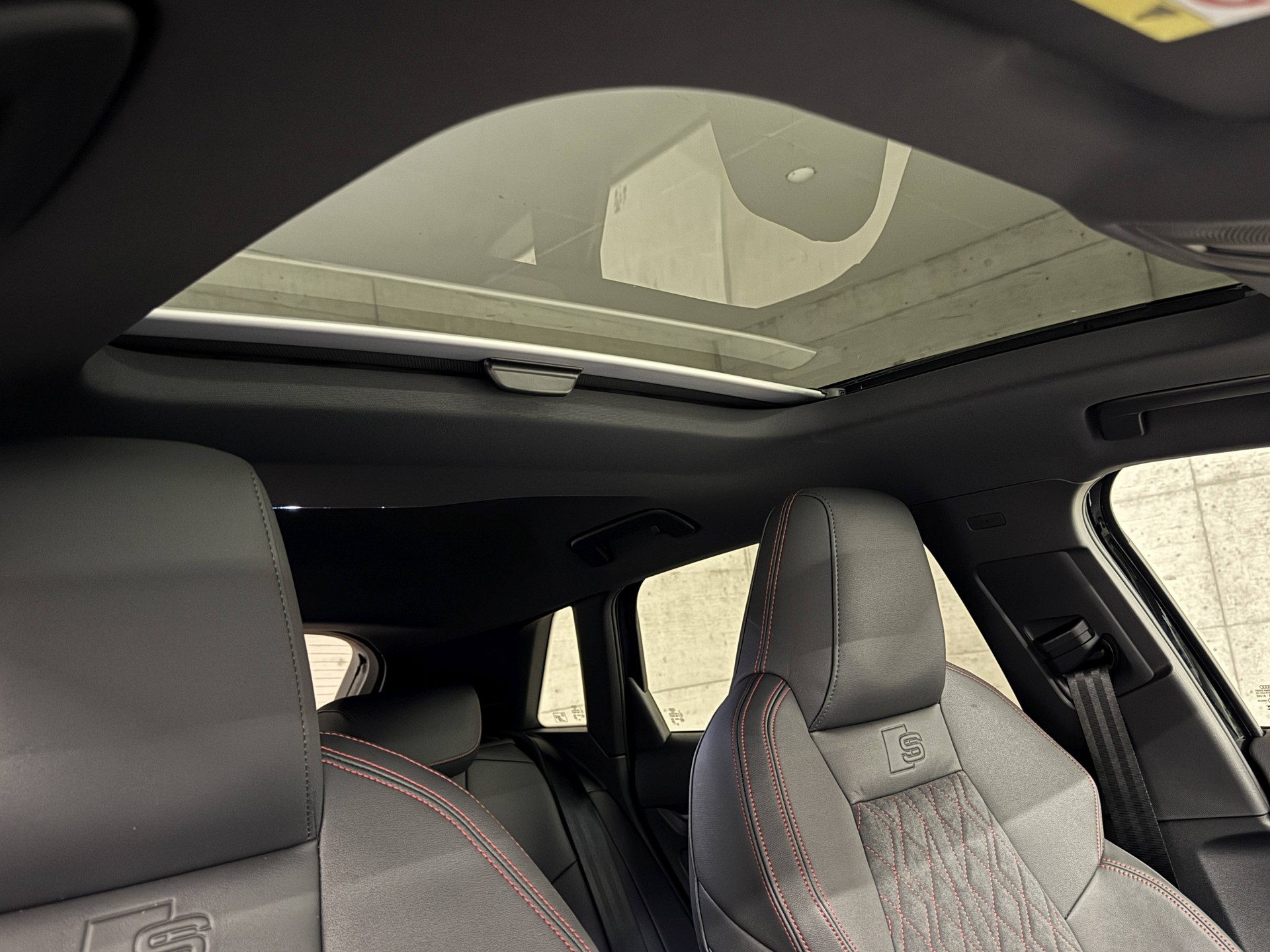 AUDI A3 Sportback TFSI e 200 kW S line Attraction S tronic-image-14