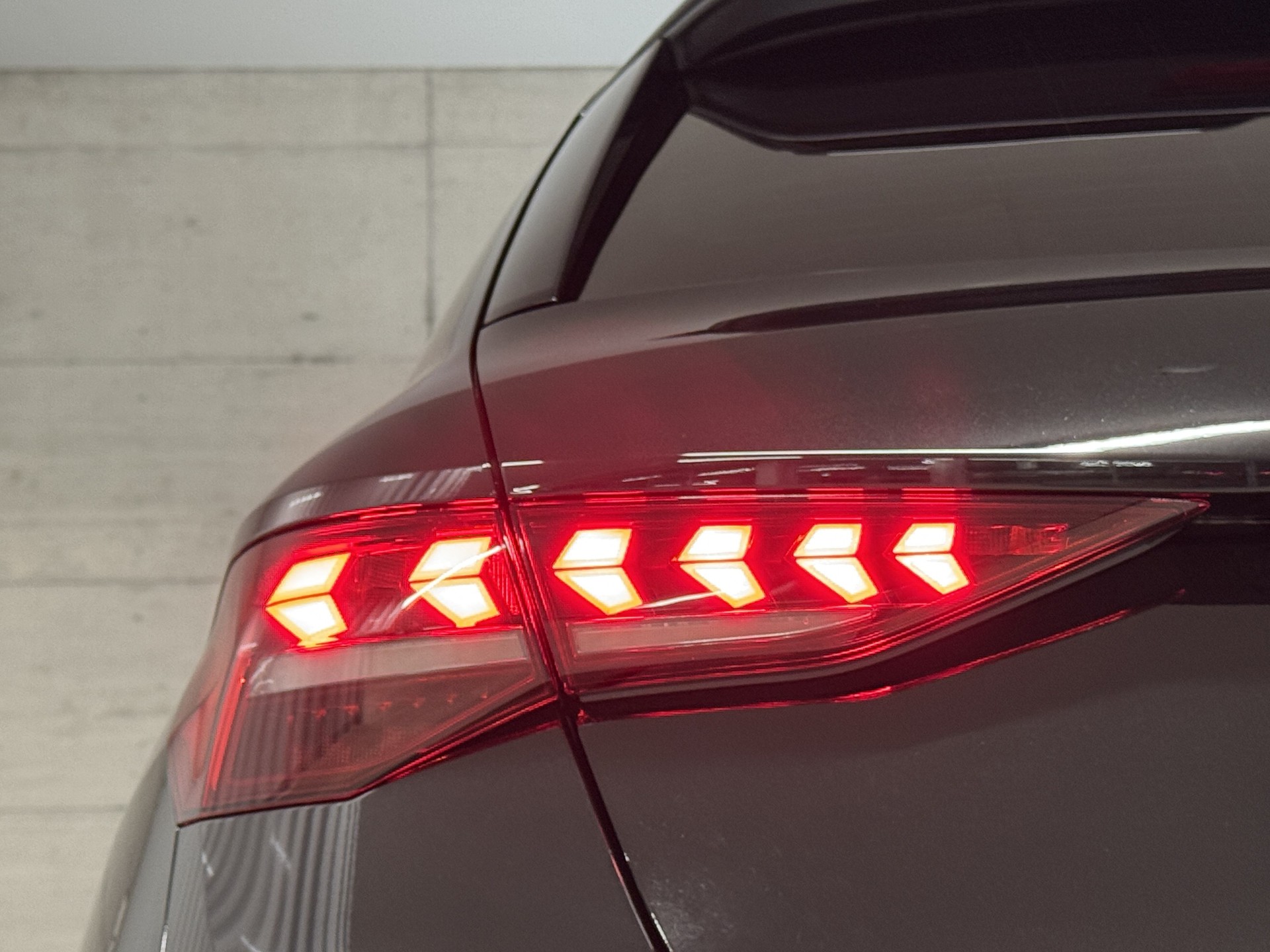 AUDI A3 Sportback TFSI e 200 kW S line Attraction S tronic-image-4