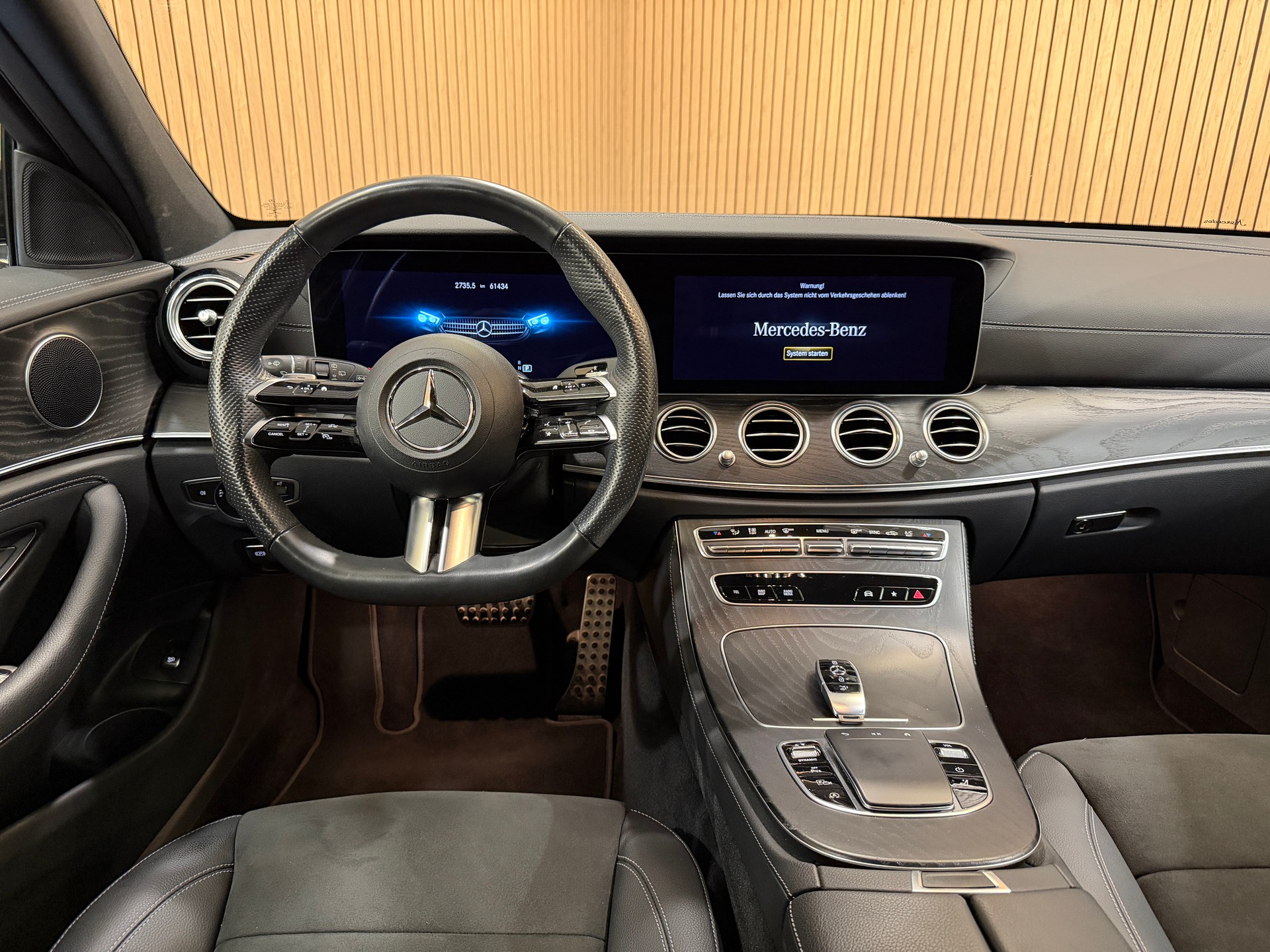 MERCEDES-BENZ E 300 d T 4Matic AMG Line 9G-Tronic-image-8