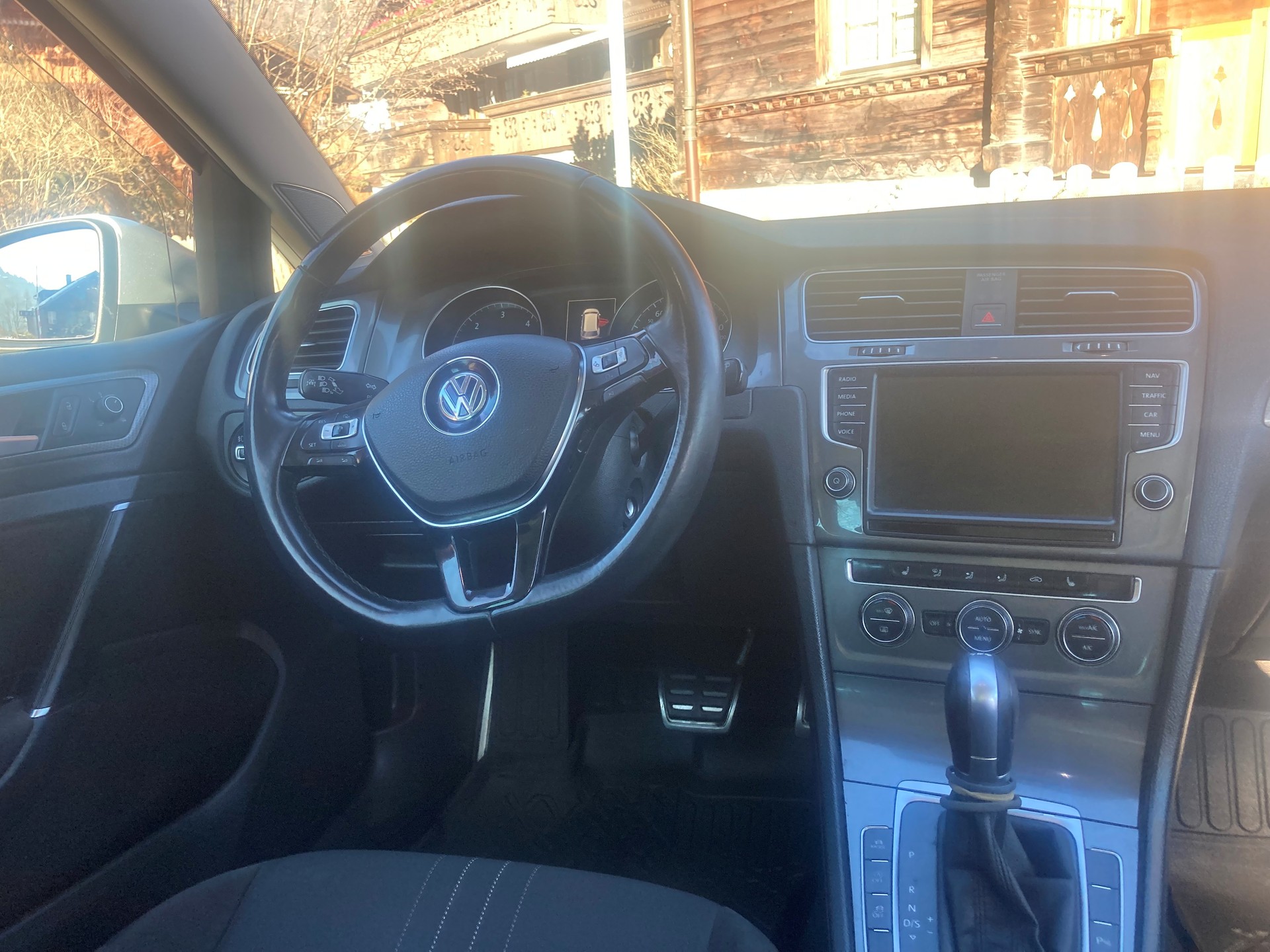 VW Golf Alltrack 4Motion DSG – ab MFK – 119’500 km – Anhängerkupplung – Rückfahrkamera – 8x Bereift-image-4