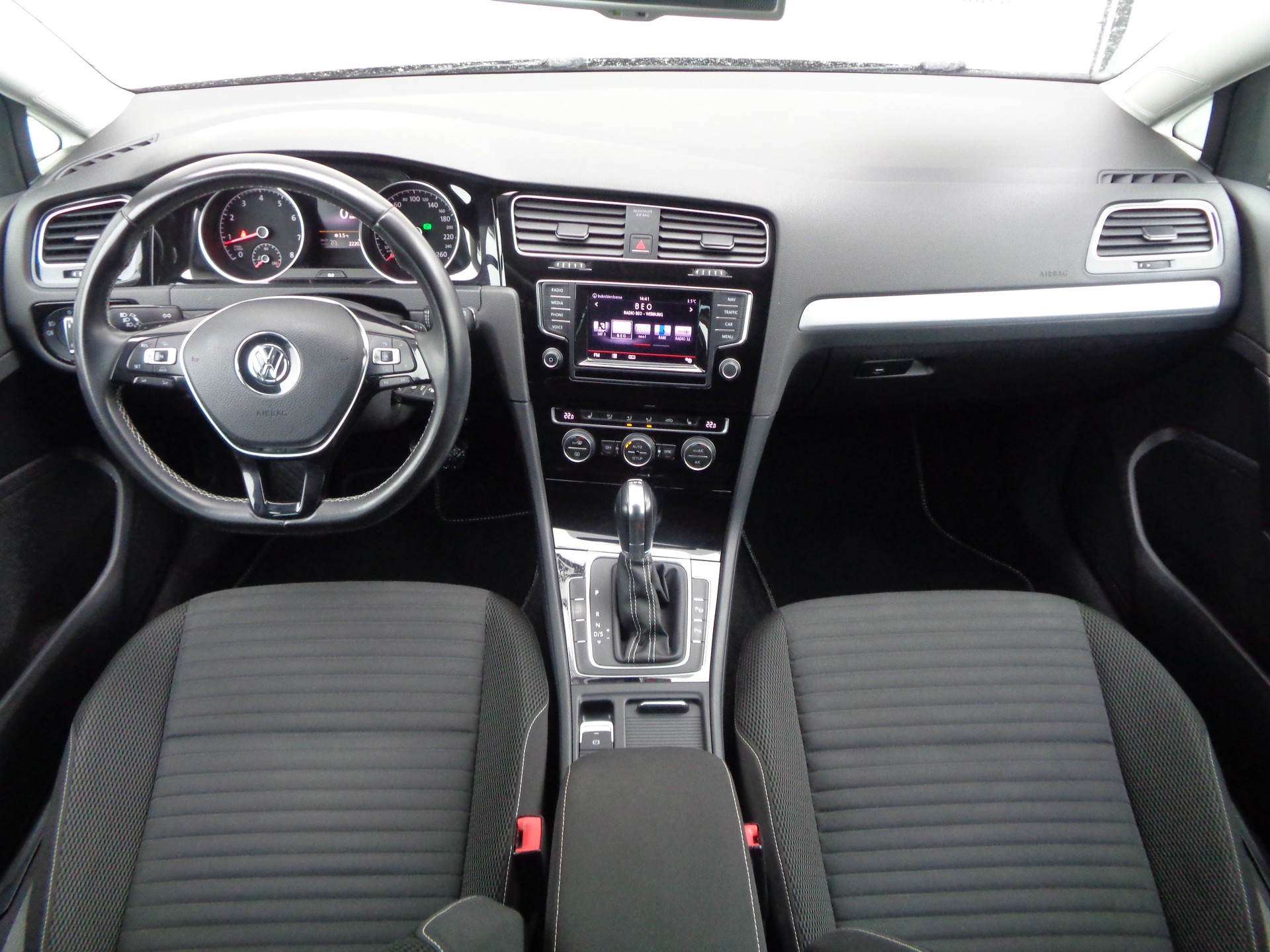 VW Golf Variant 1.4 TSI Cup DSG-image-11