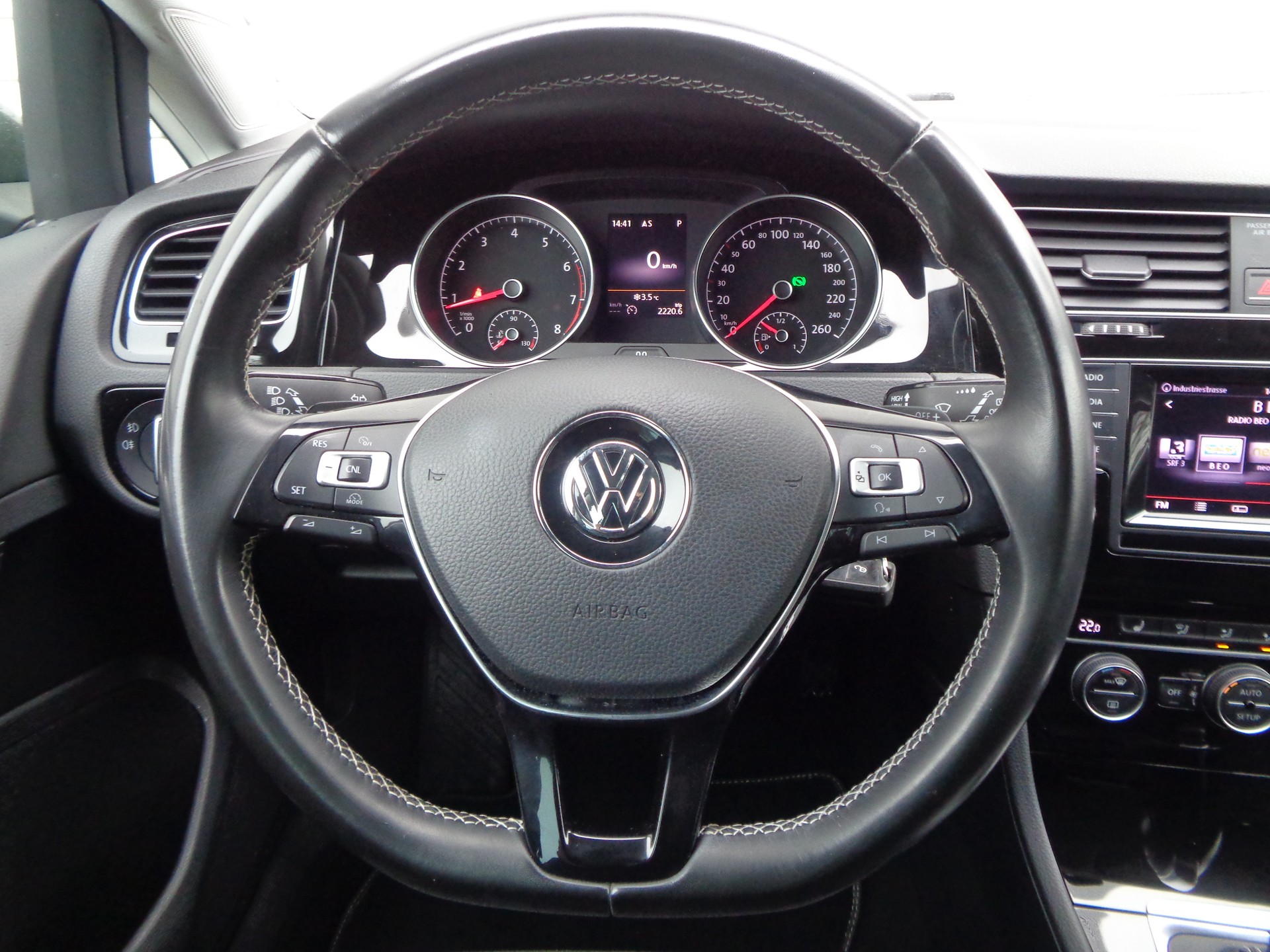 VW Golf Variant 1.4 TSI Cup DSG-image-7