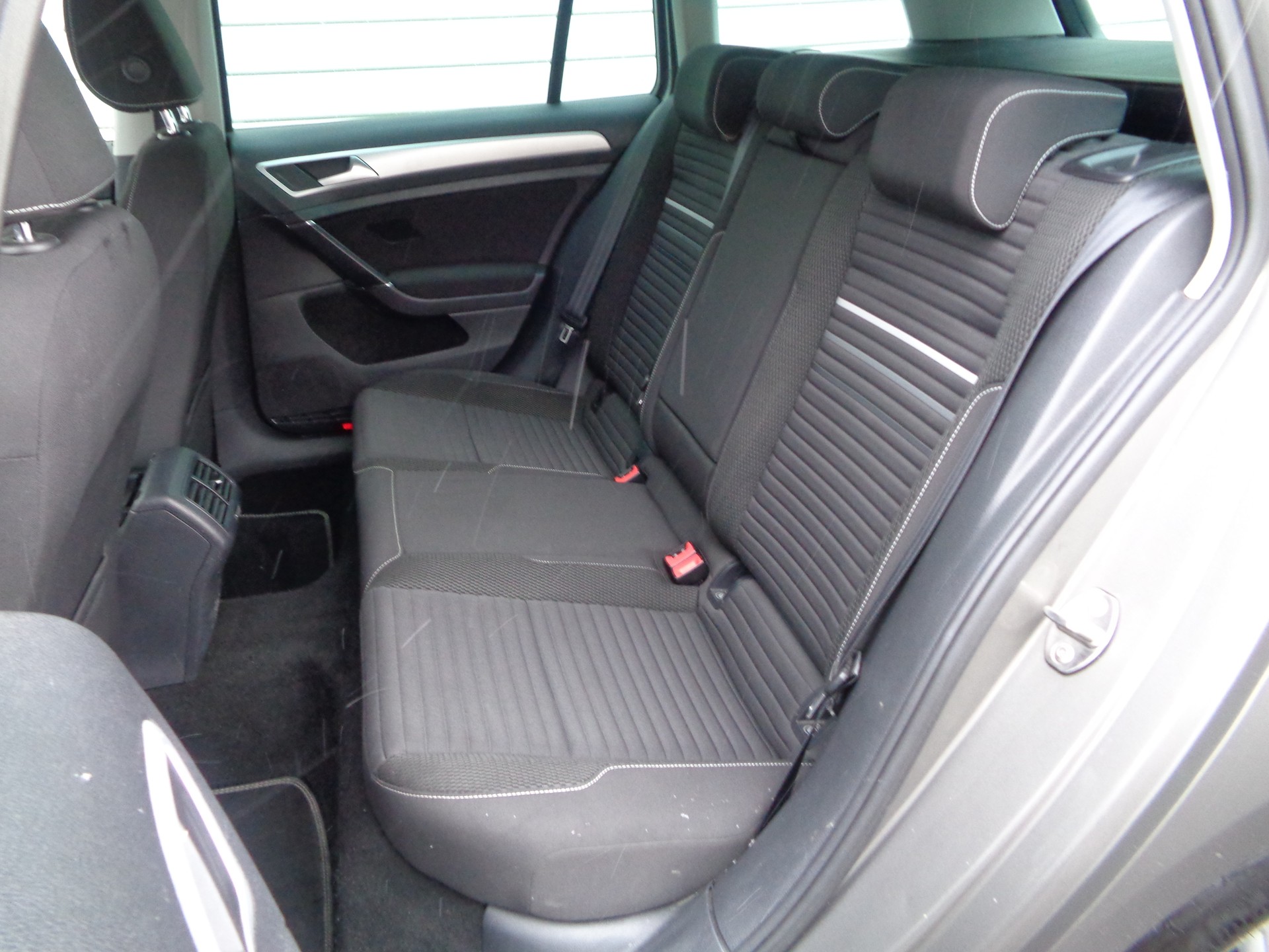 VW Golf Variant 1.4 TSI Cup DSG-image-14