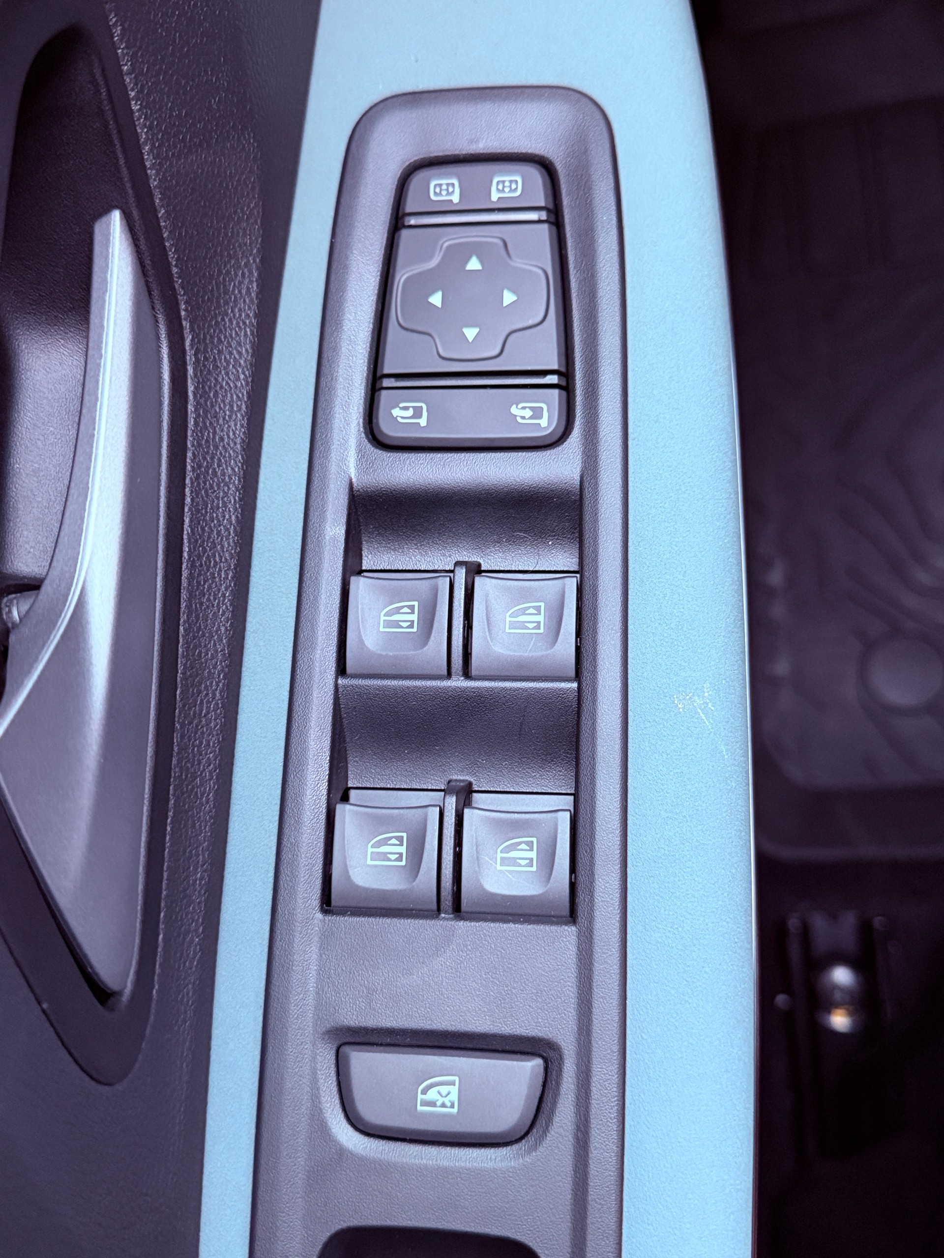 DACIA Jogger HEV 155 Extreme-image-19