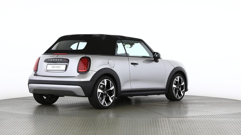 MINI Cooper S Cabrio-image-4