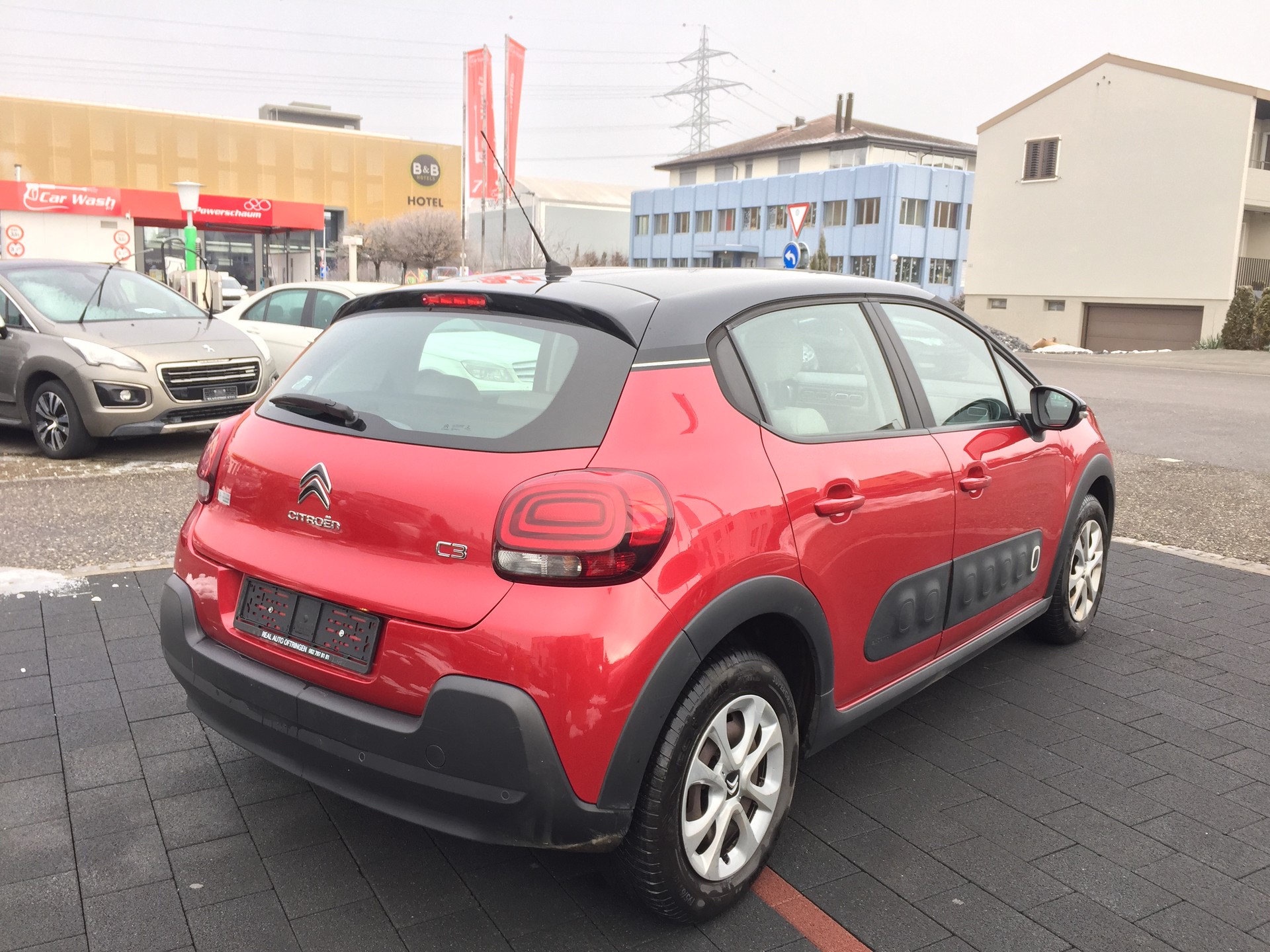 CITROEN C3 1.2i PureTech Feel-image-4