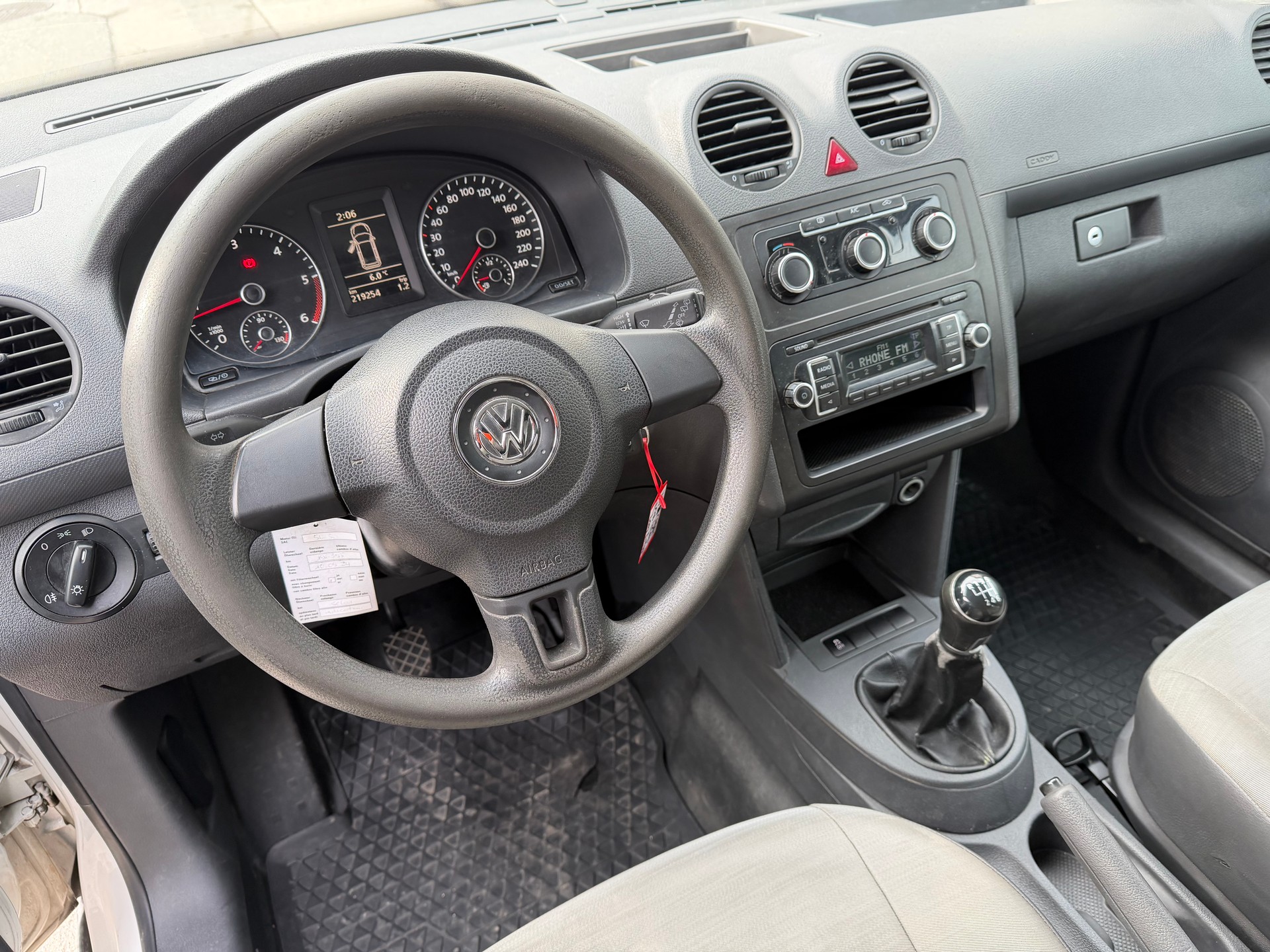 VW Caddy Maxi 2.0 TDI 4Motion-image-10
