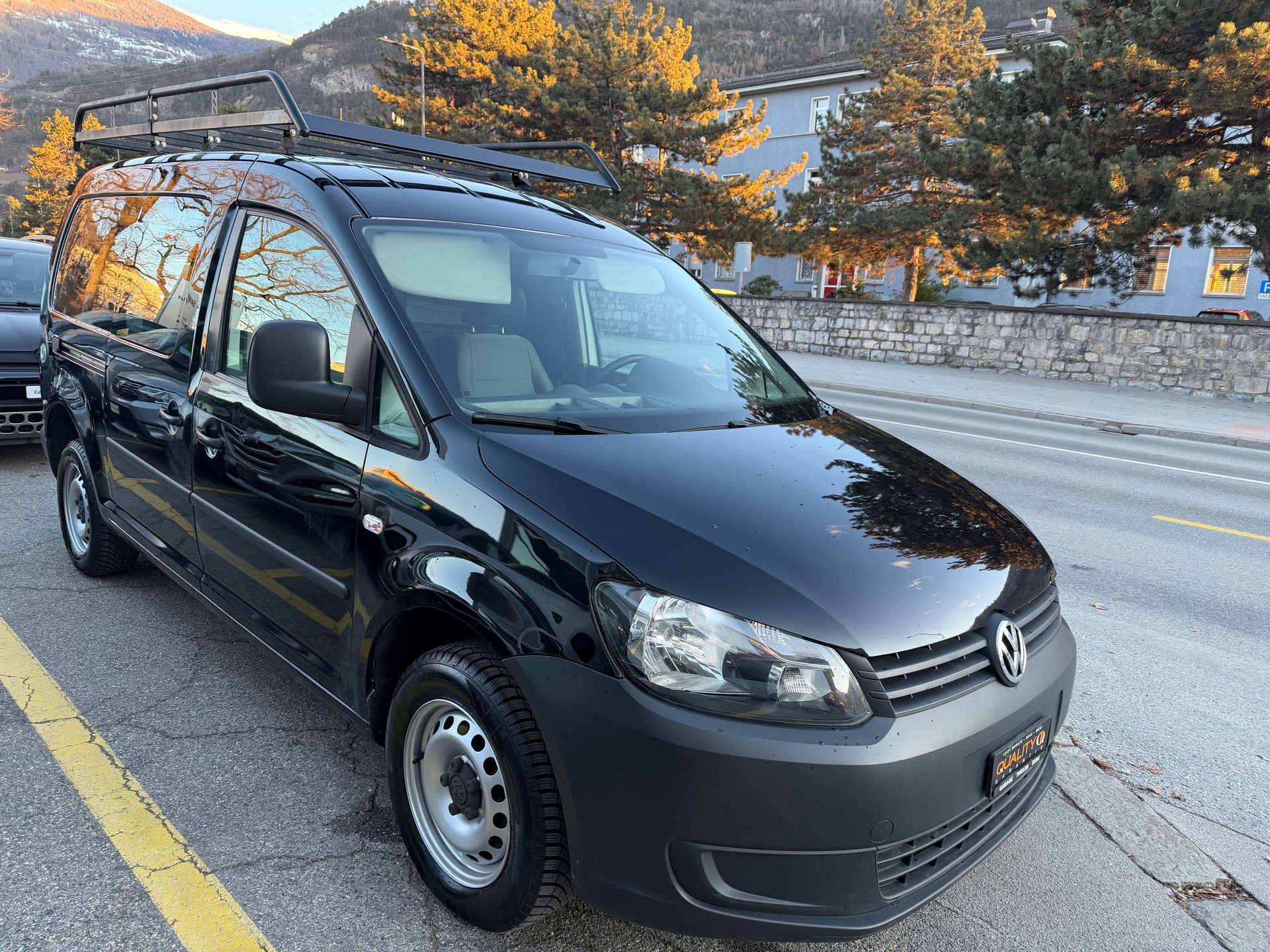 VW Caddy Maxi 2.0 TDI 4Motion-image-0