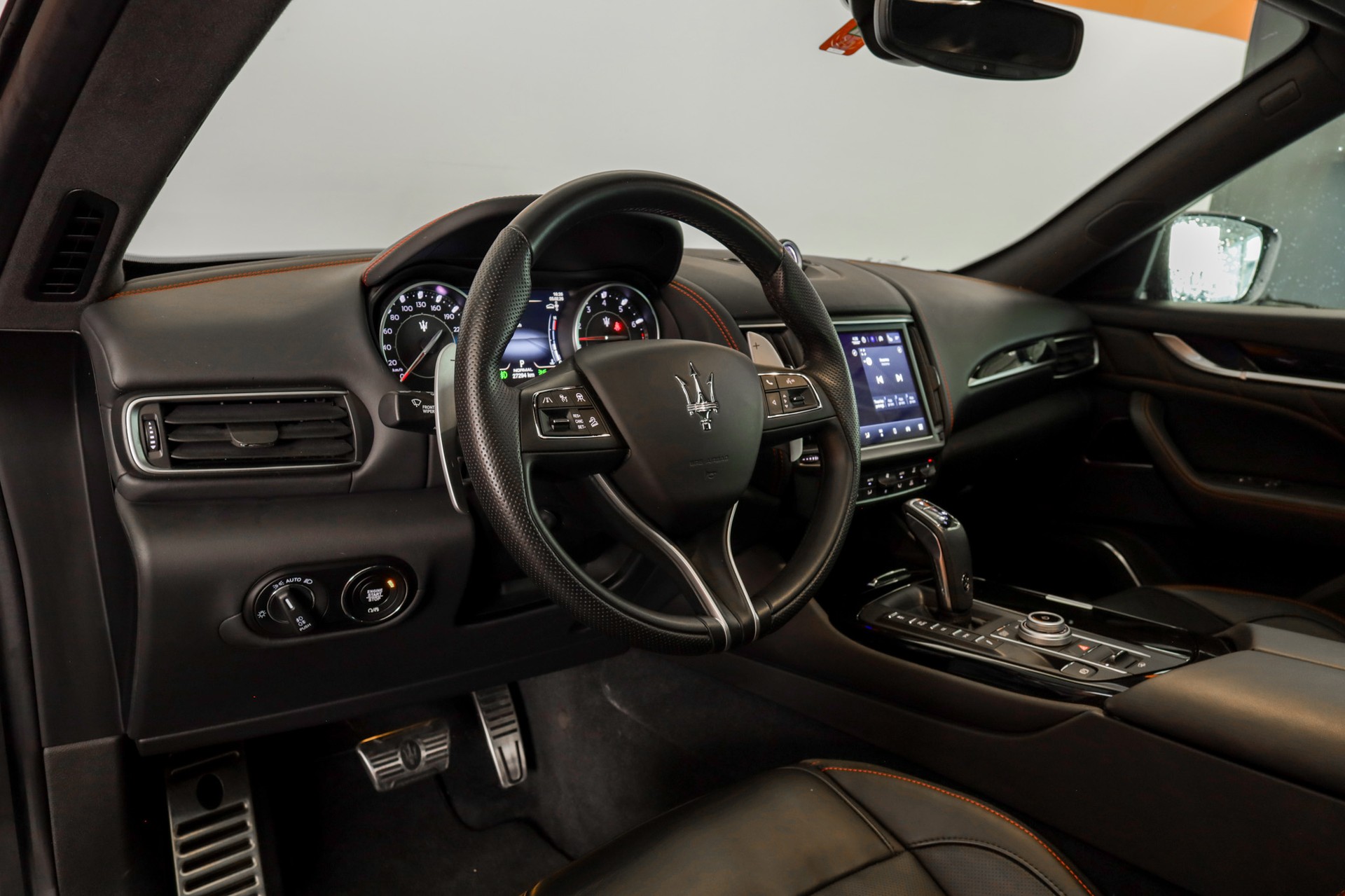 MASERATI Levante 3.0 V6 Modena Ultima 430cv-image-9