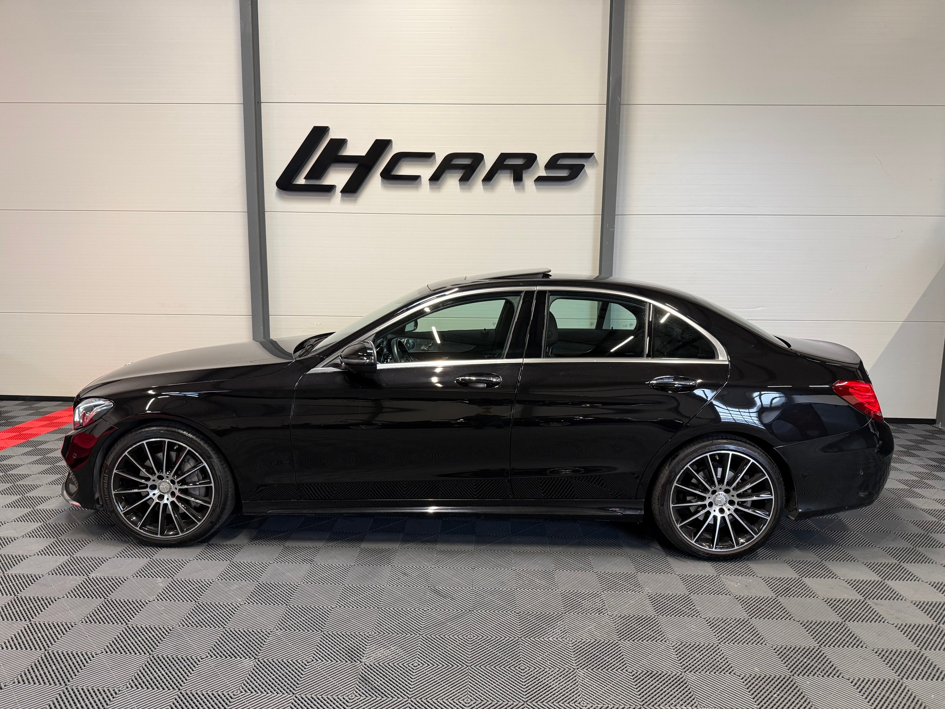 MERCEDES-BENZ C 400 AMG Line 4matic-image-1