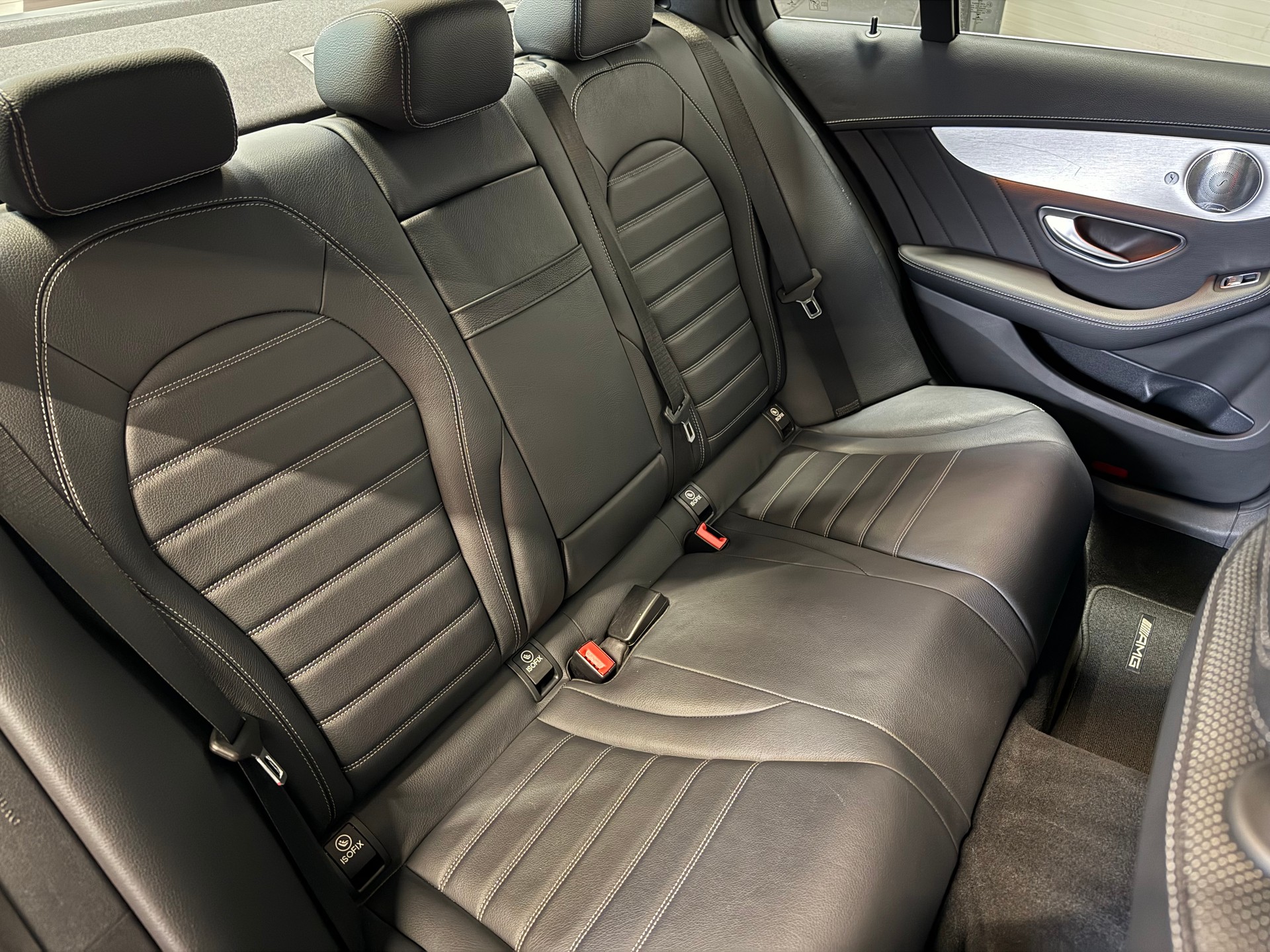 MERCEDES-BENZ C 400 AMG Line 4matic-image-15