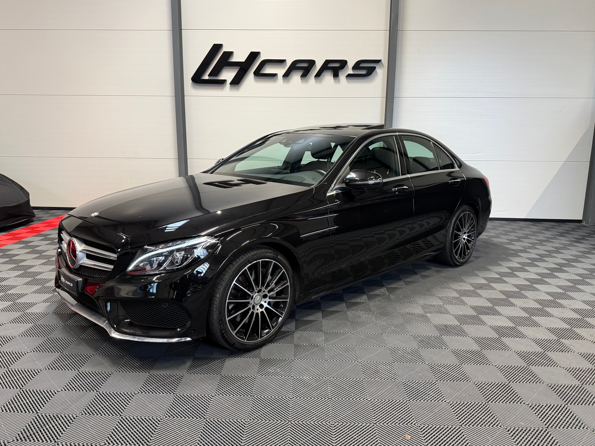 MERCEDES-BENZ C 400 AMG Line 4matic-image-0