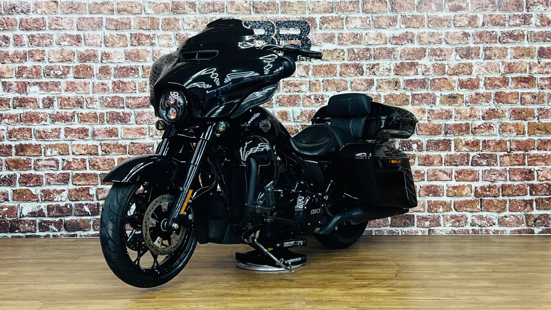 HARLEY-DAVIDSON FLHXS Street Glide Special Black Finish 114-image-6