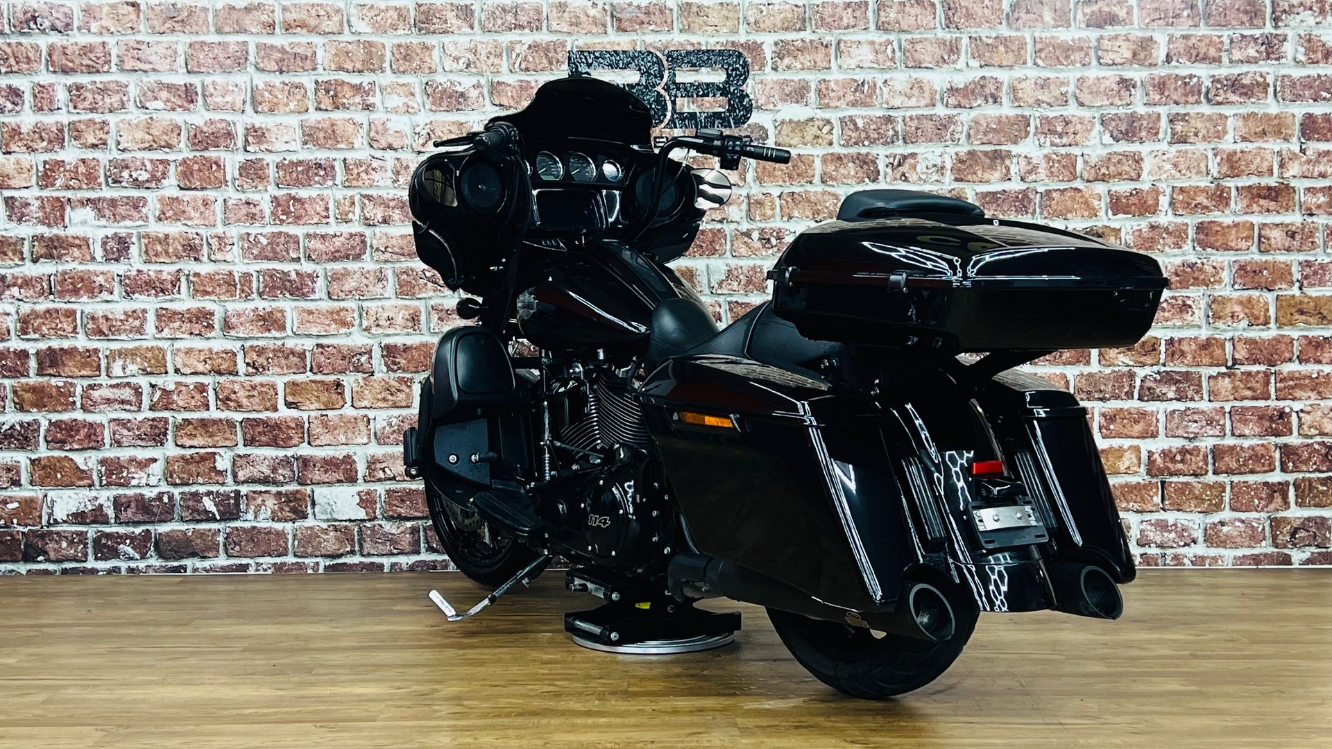 HARLEY-DAVIDSON FLHXS Street Glide Special Black Finish 114-image-4