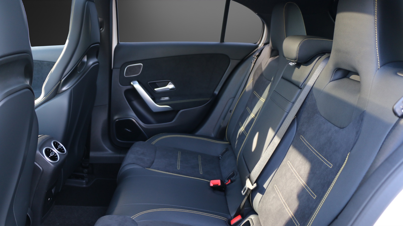 MERCEDES-BENZ A AMG 45 S 4Matic 8G-DCT-image-9