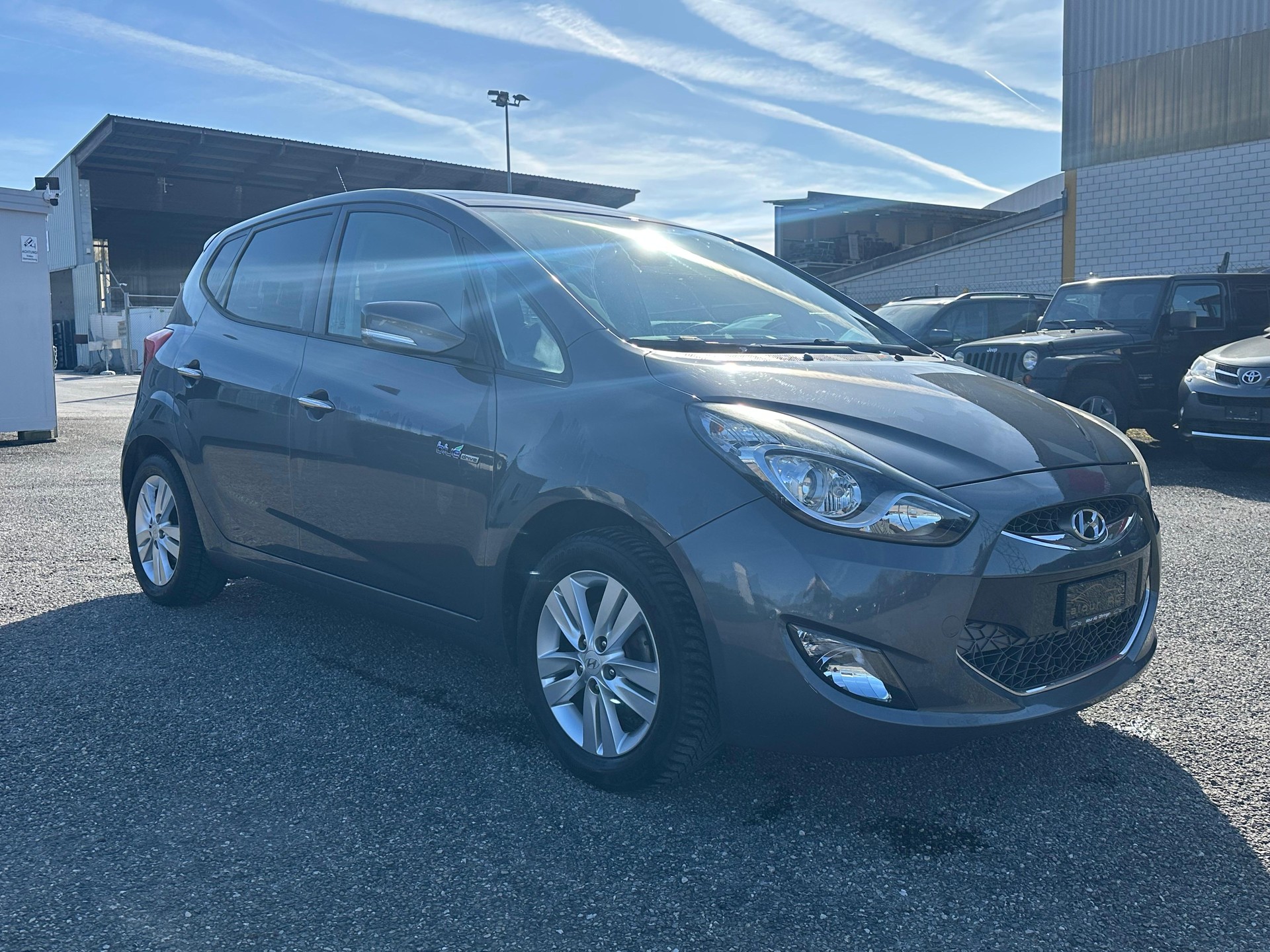 HYUNDAI iX20 1.6 Premium-image-5