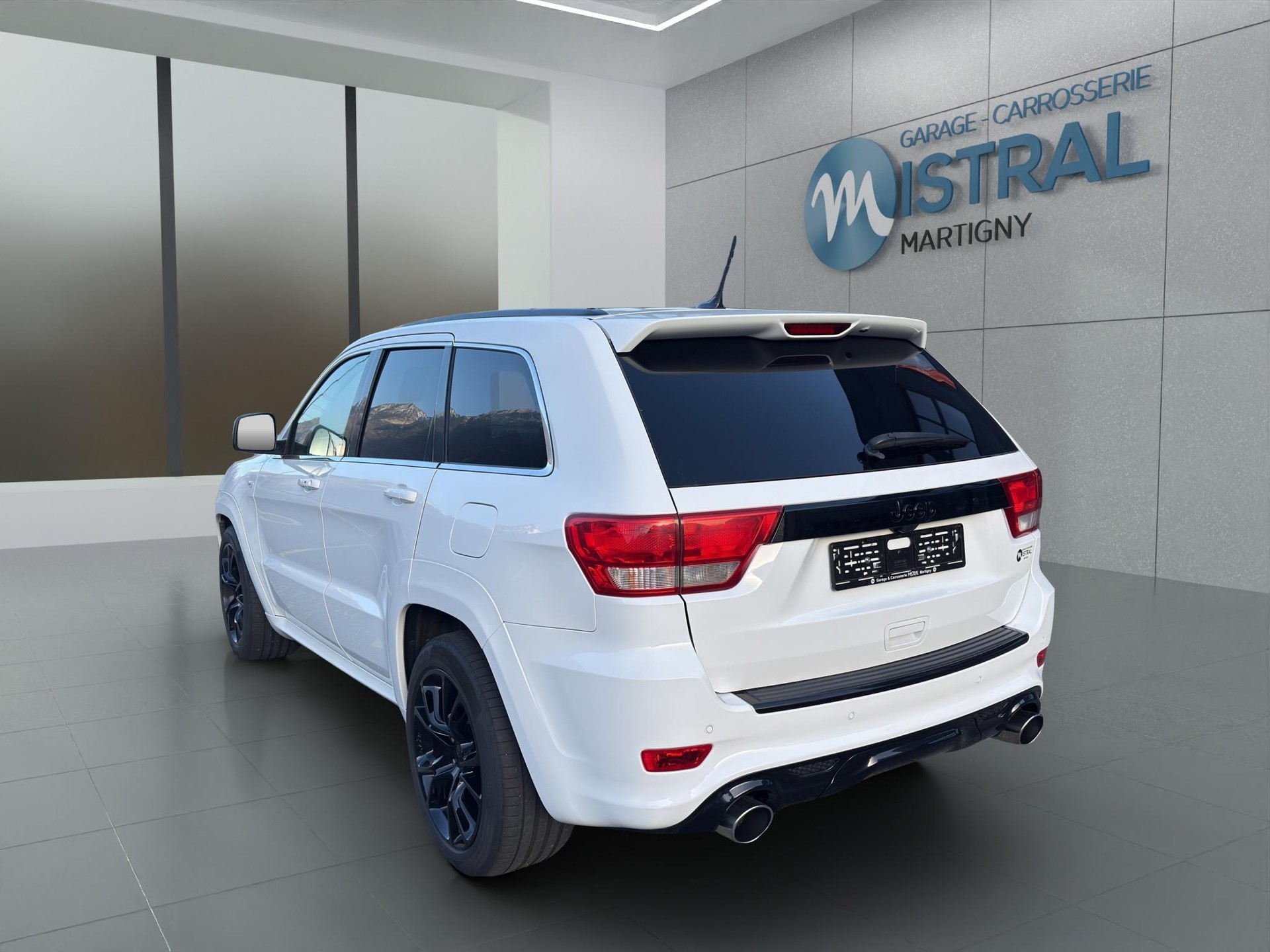 JEEP Grand Cherokee 6.4 V8 HEMI SRT8-image-2