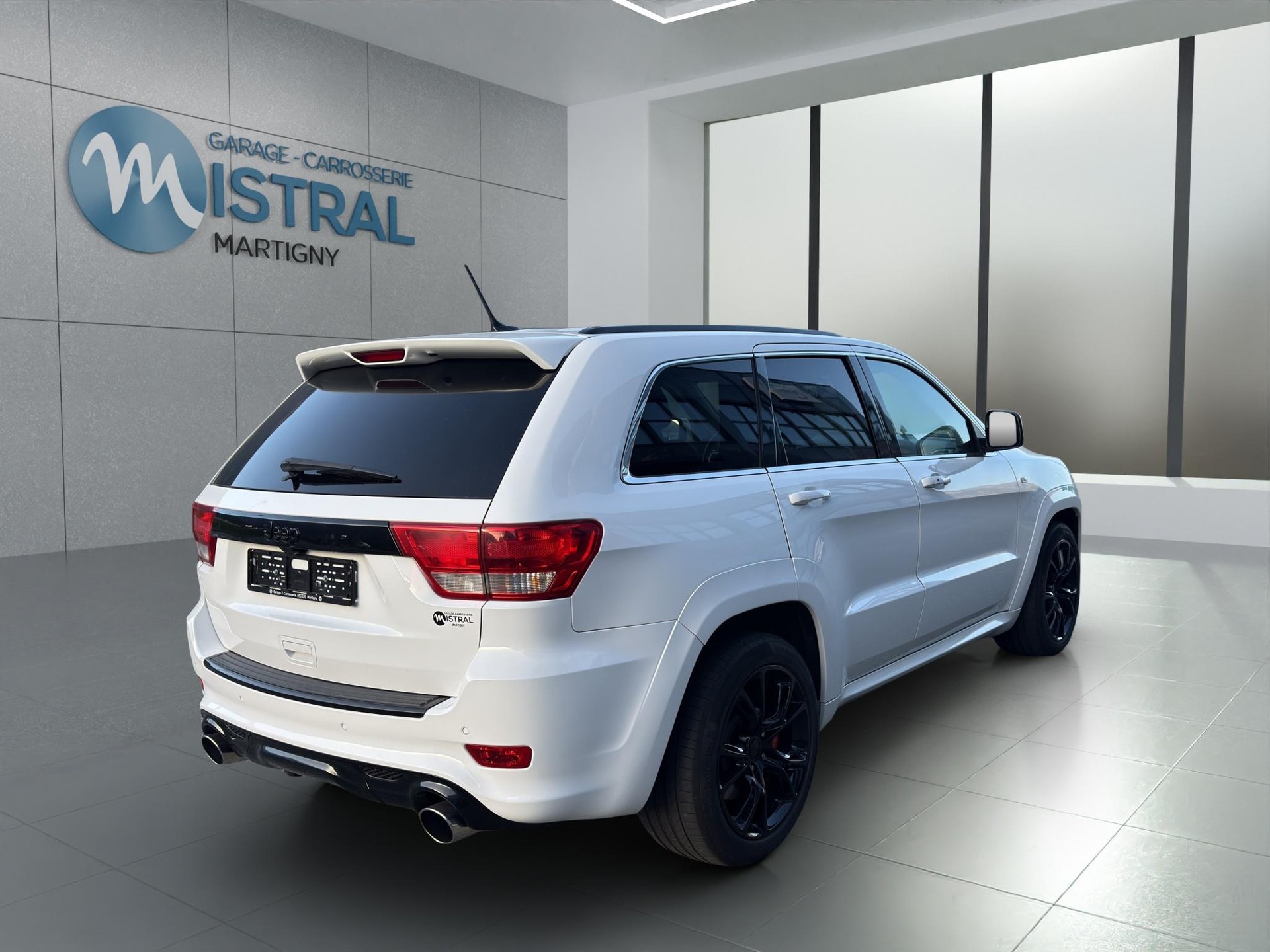 JEEP Grand Cherokee 6.4 V8 HEMI SRT8-image-4