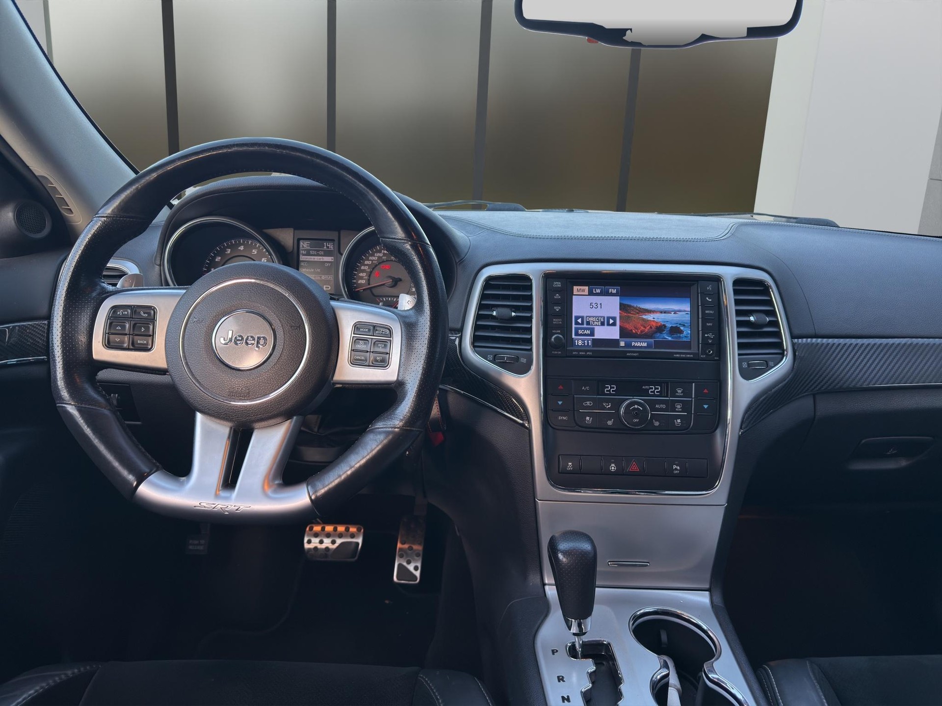 JEEP Grand Cherokee 6.4 V8 HEMI SRT8-image-10