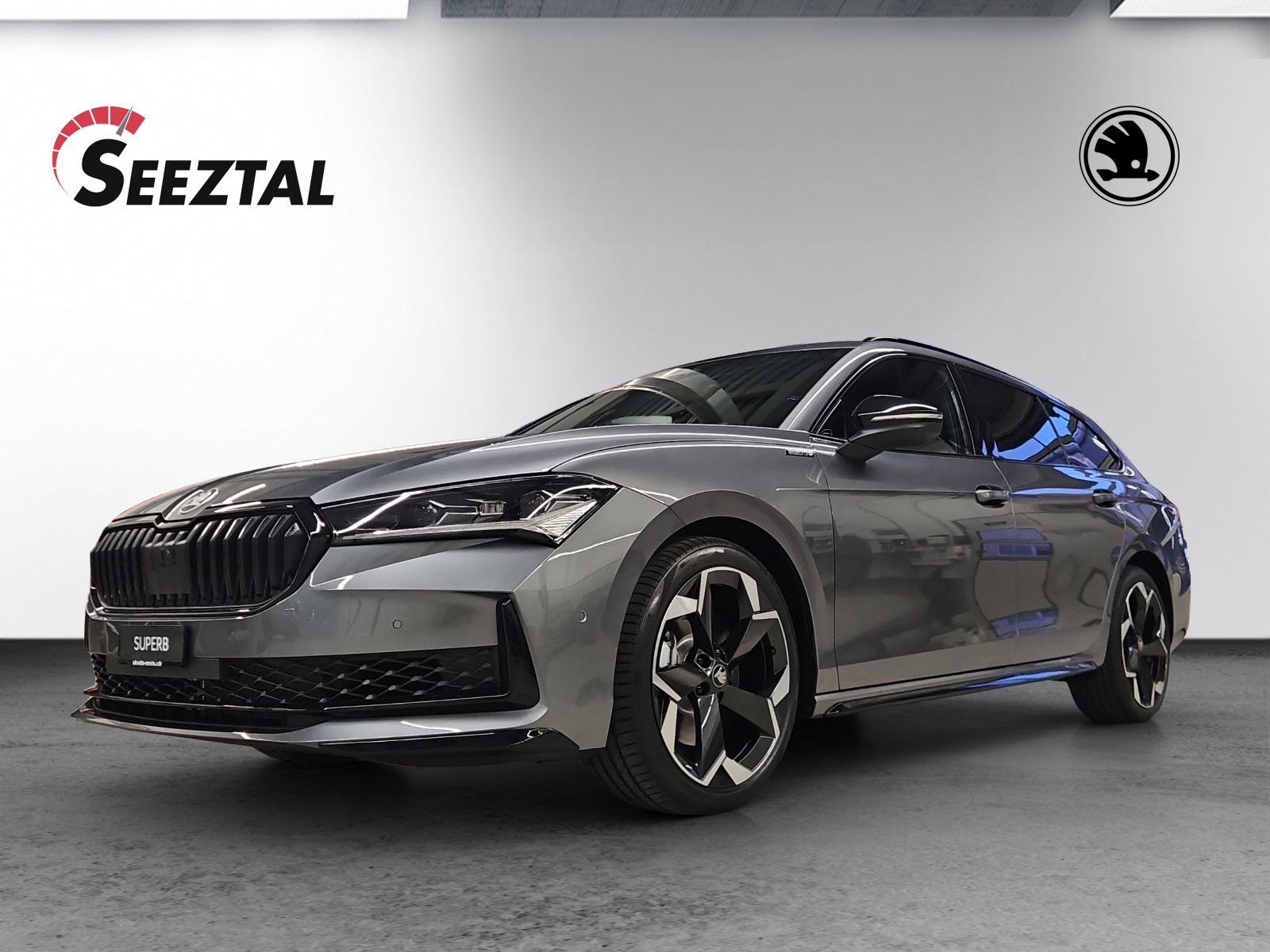 SKODA Superb Combi 2.0 TSI Sportline 4x4 DSG-image-1