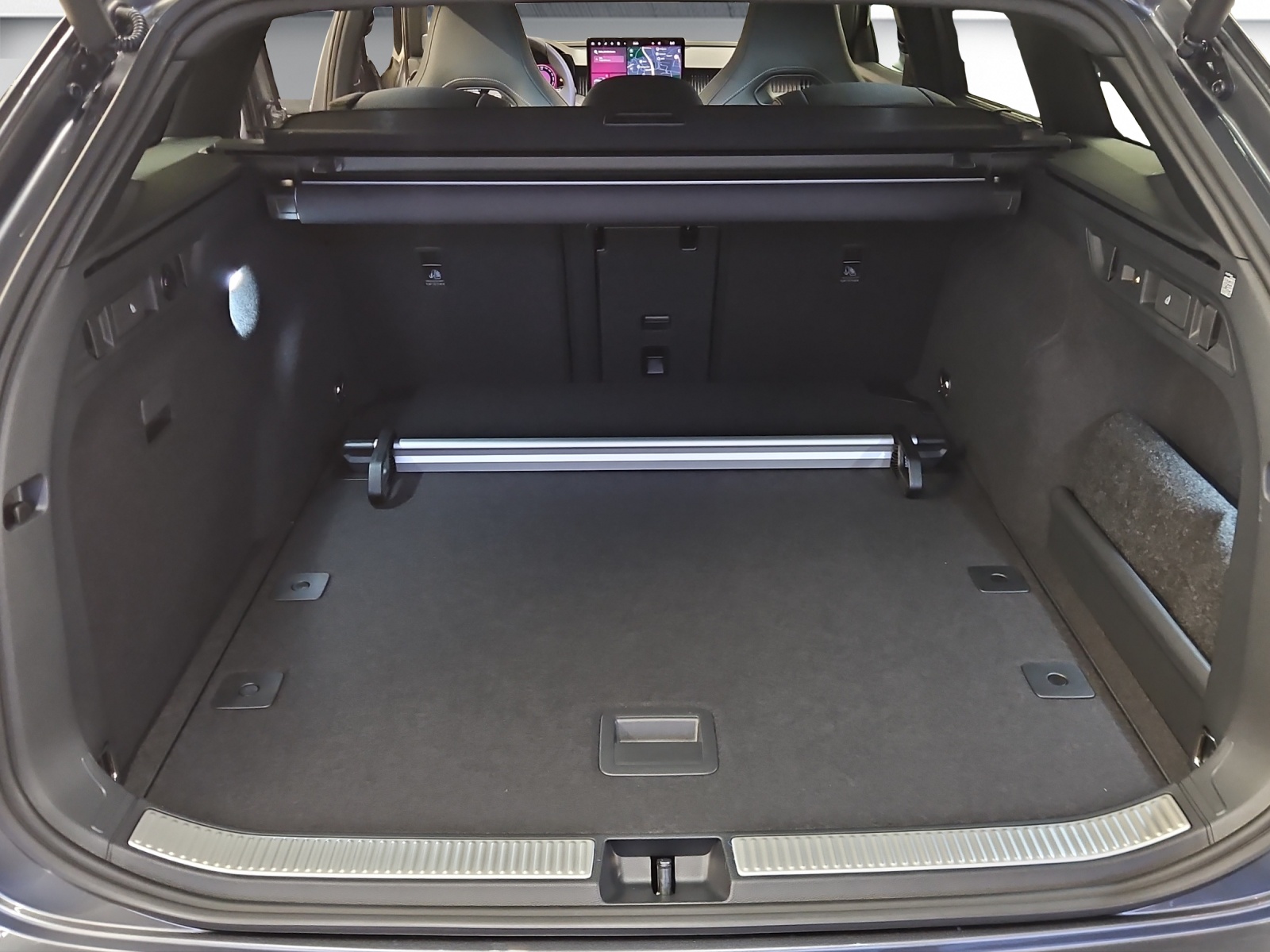 SKODA Superb Combi 2.0 TSI Sportline 4x4 DSG-image-17