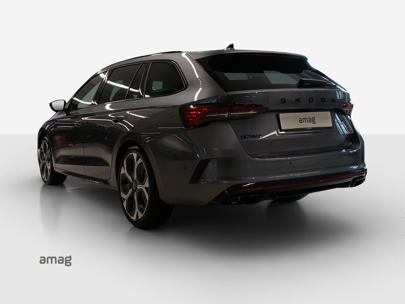 SKODA Octavia Combi 2.0 TSI DSG RS-showroom-element-2