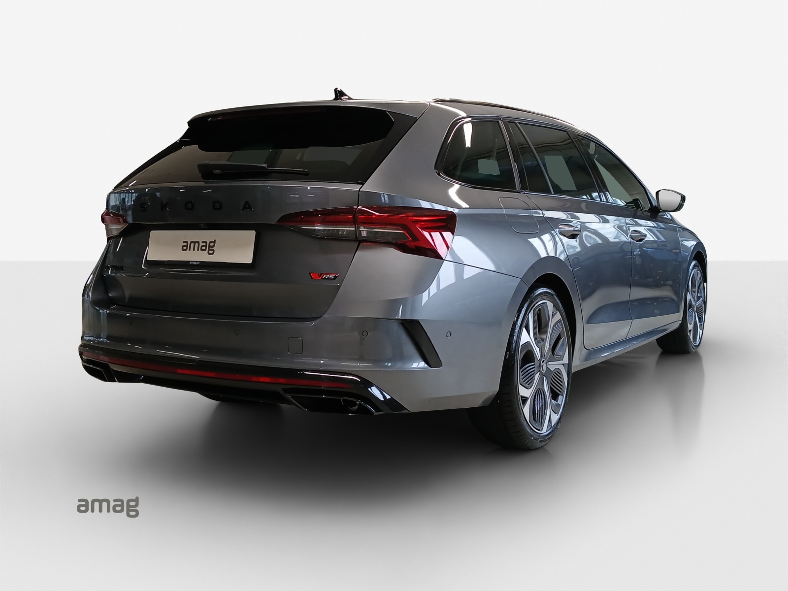 SKODA Octavia Combi 2.0 TSI DSG RS-image-4