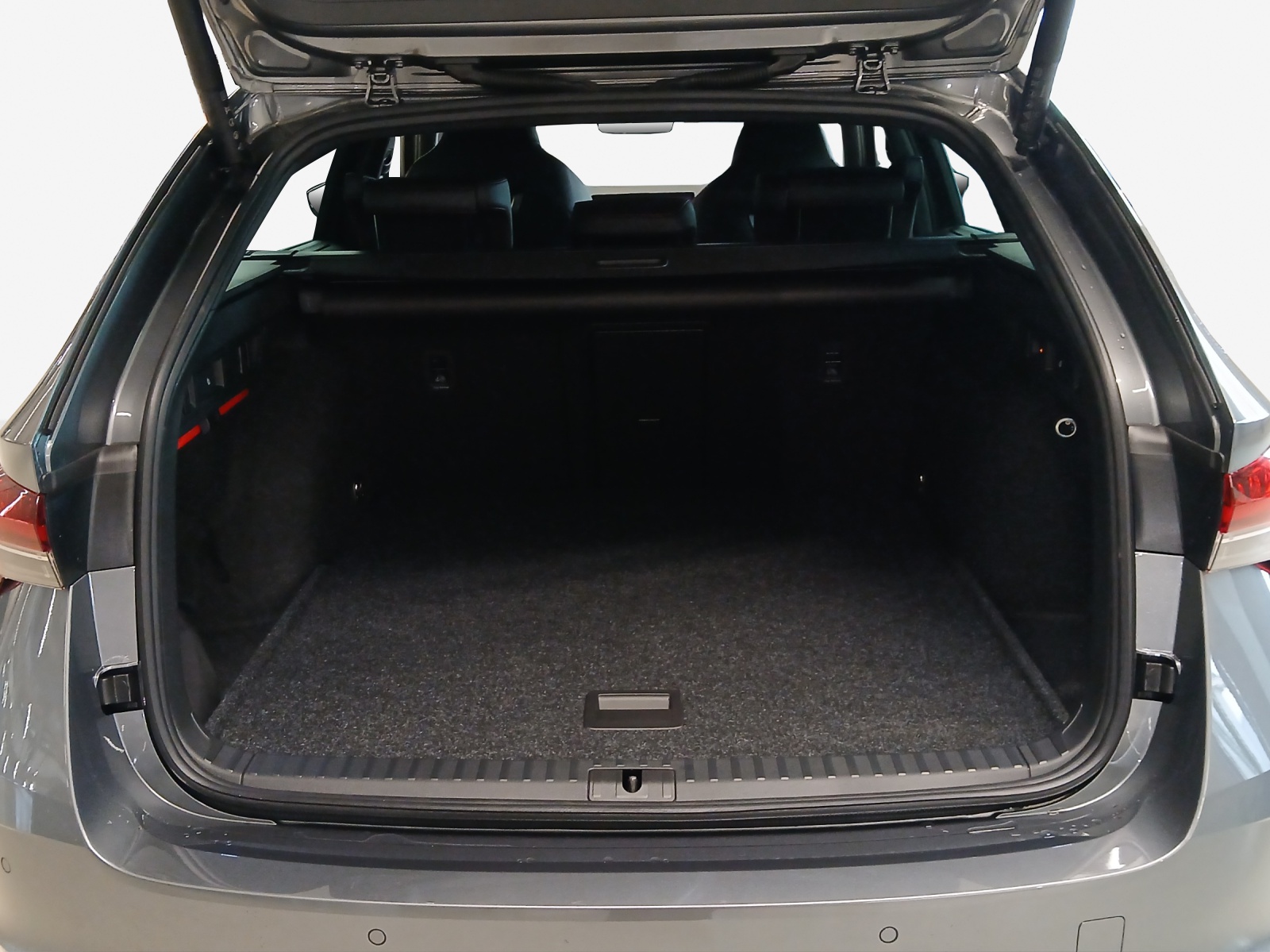 SKODA Octavia Combi 2.0 TSI DSG RS-image-12