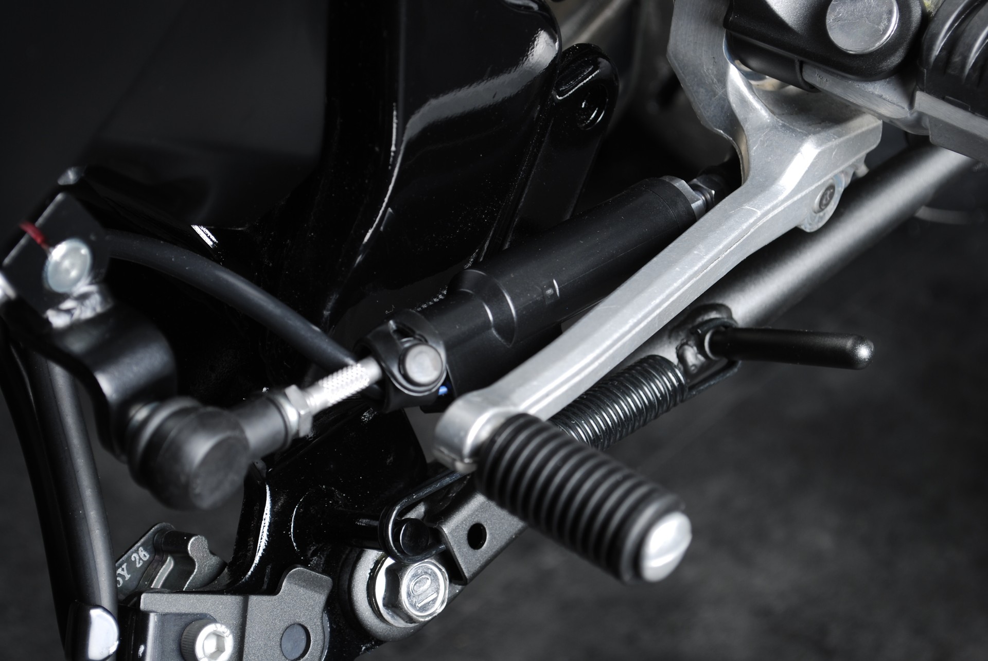 KAWASAKI Z 900 RS "Black Ball Edition" (85 kW) MY26-image-10