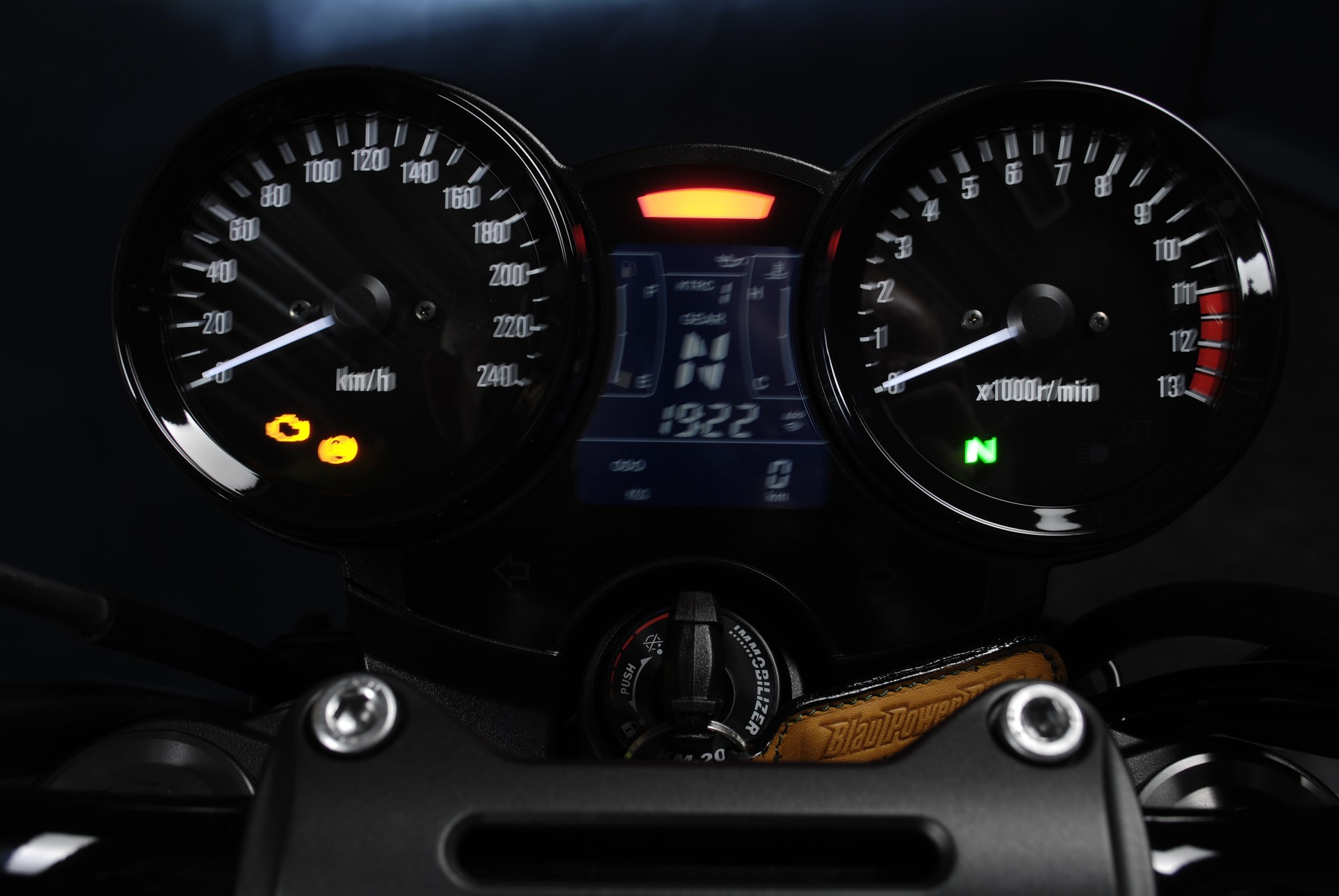 KAWASAKI Z 900 RS "Black Ball Edition" (85 kW) MY26-image-14