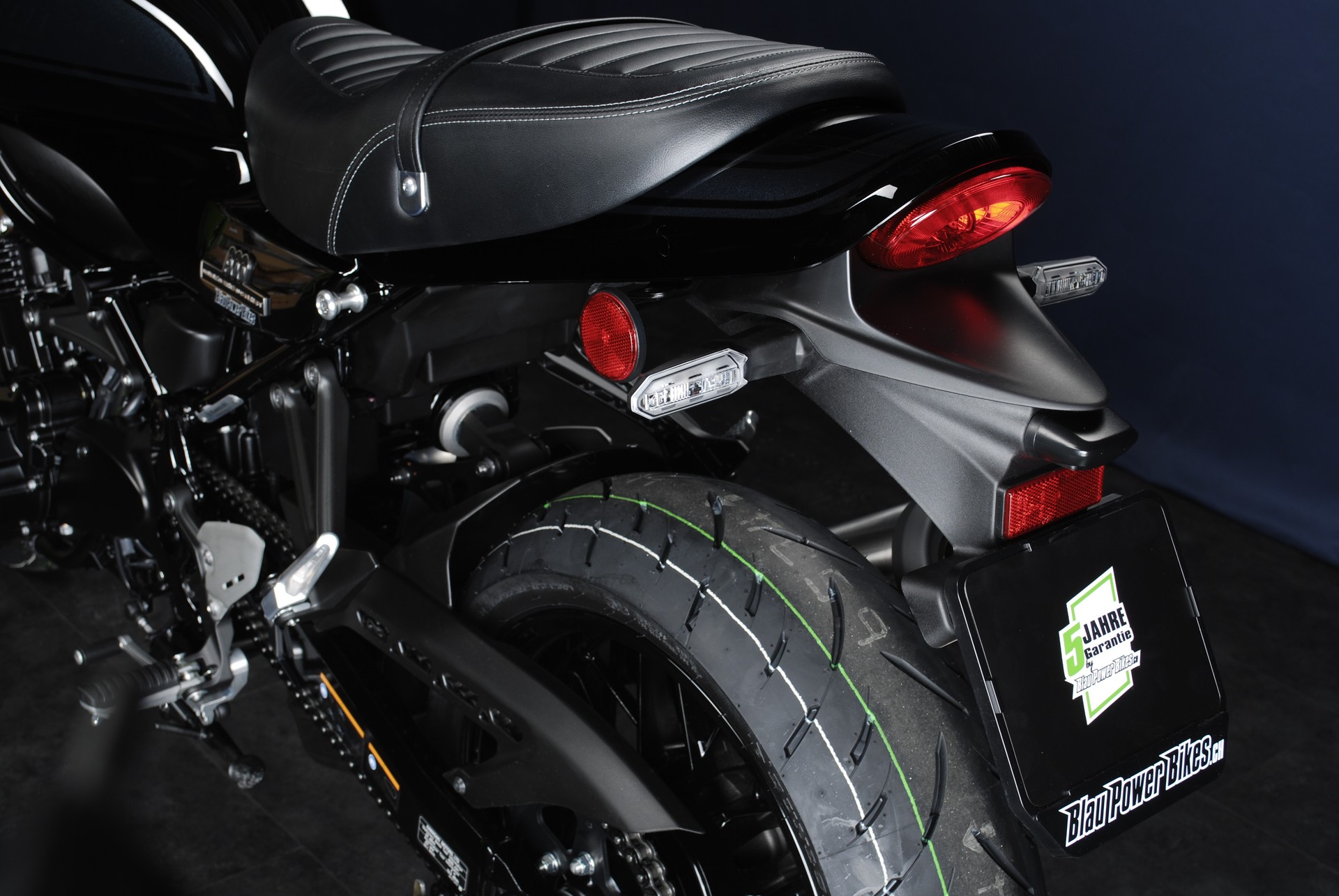 KAWASAKI Z 900 RS "Black Ball Edition" (85 kW) MY26-image-12