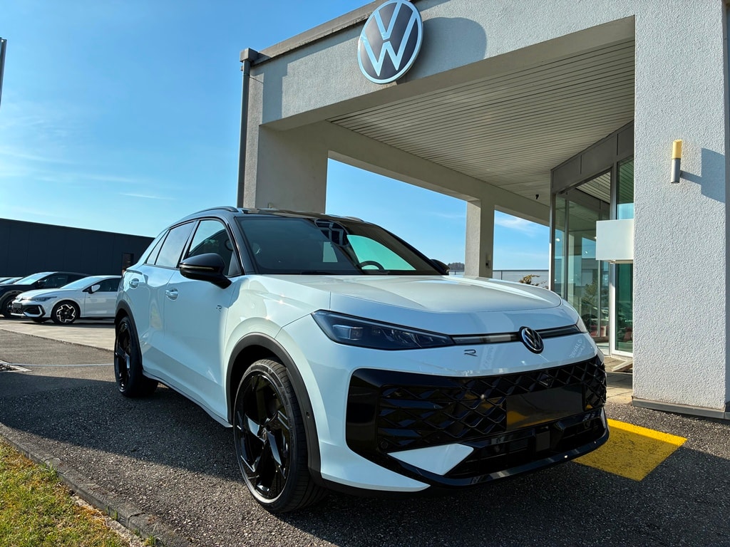 VW T-Roc 1.5 eTSI mHEV R-Line DSG-showroom-element-1