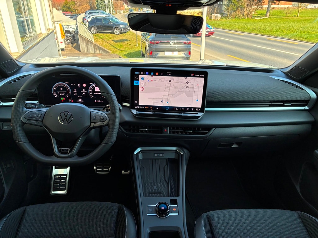 VW T-Roc 1.5 eTSI mHEV R-Line DSG-image-11