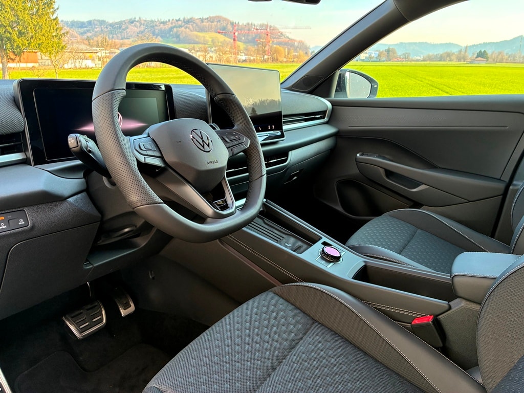 VW T-Roc 1.5 eTSI mHEV R-Line DSG-image-9