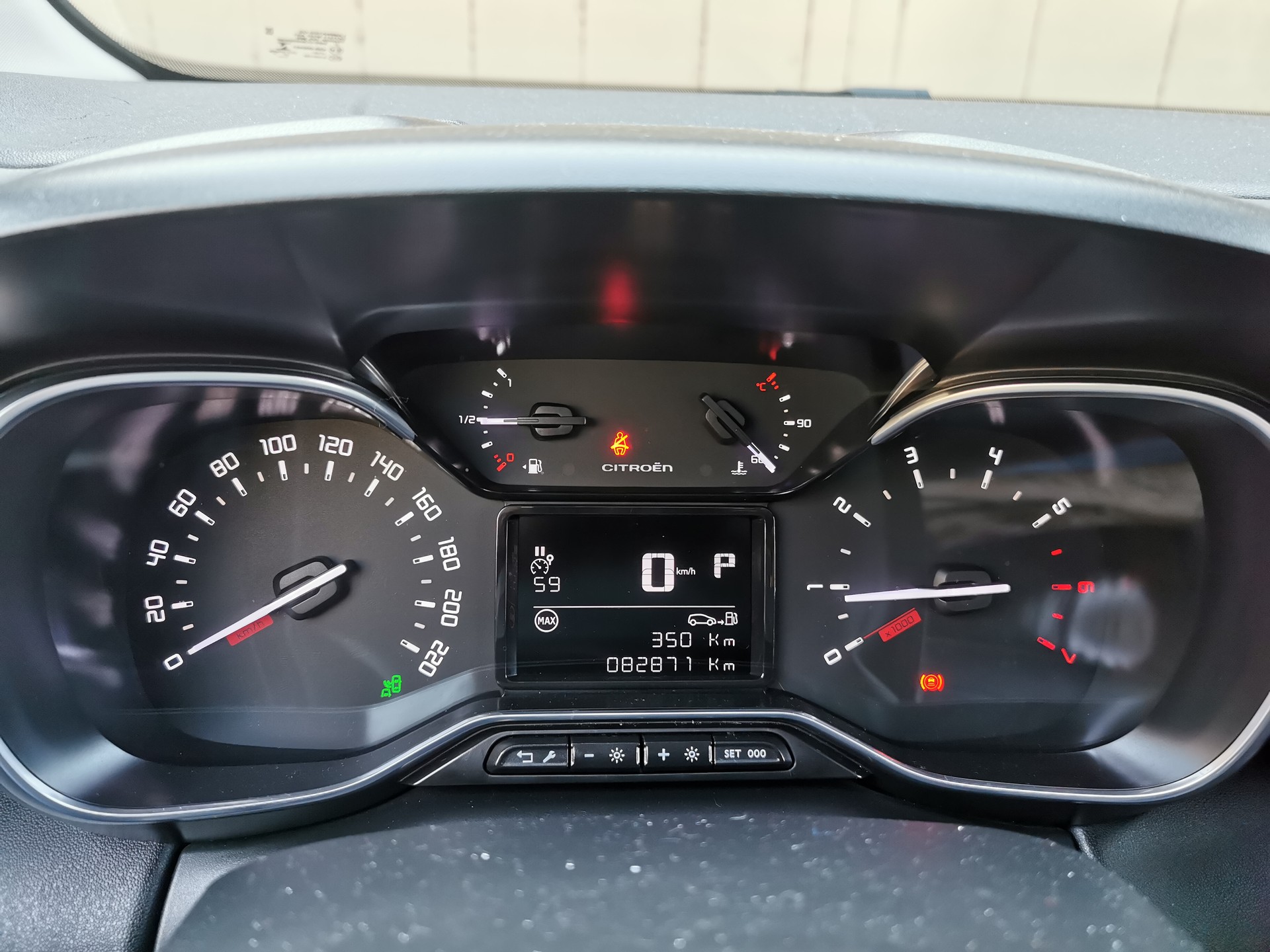 CITROEN C3 Aircross 1.5 BlueHD Shine EAT-image-9